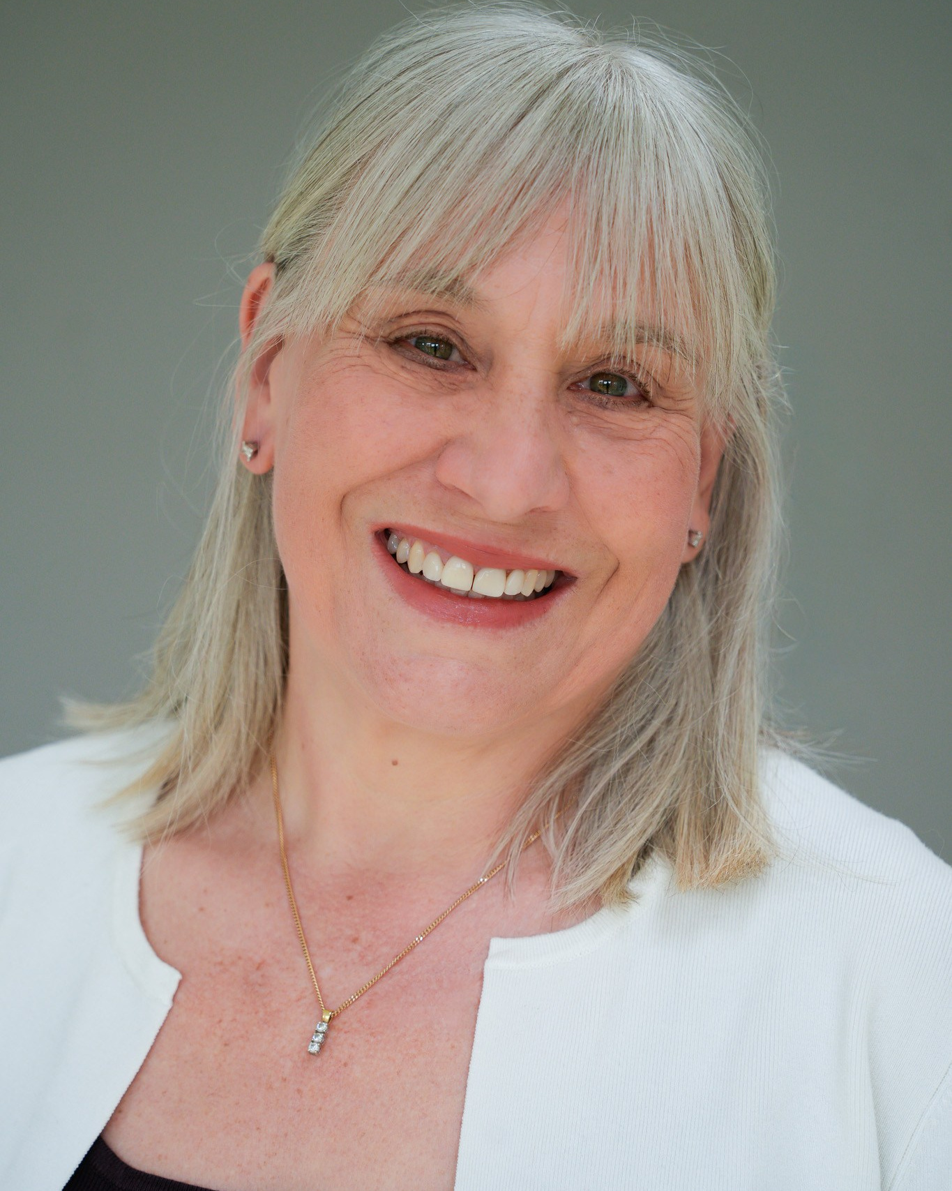 Headshot for LinkedIn. Portrait for LinkedIn. Headshot Solihull.