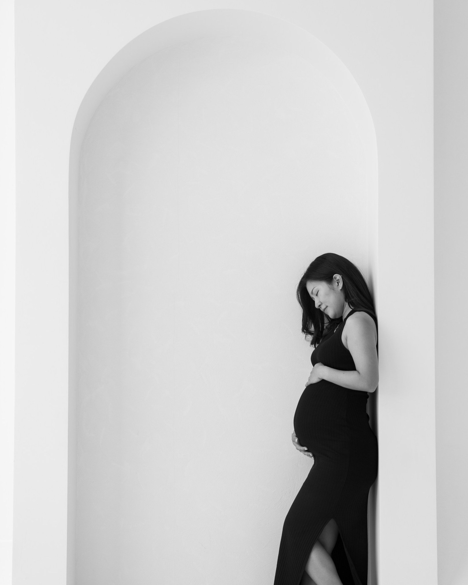Maternity Photoshoot in Vilnius for Shy Couples. Framed by Evelina | Destination Wedding Photographer from Lithuania | Europe