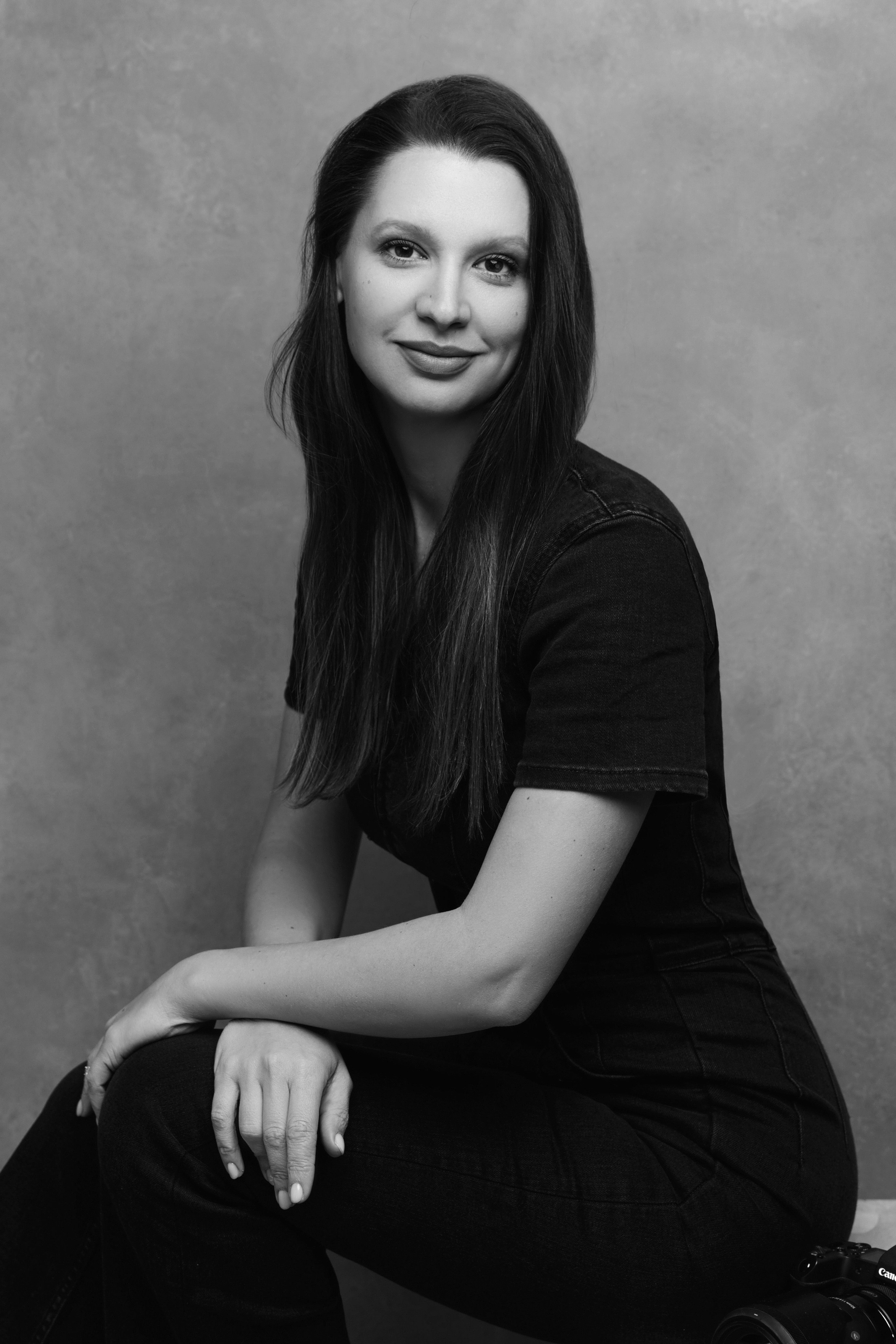 About photographer maternity artist Kate Rehmus. Maternity Photographer Miami Kate Rehmus Photography