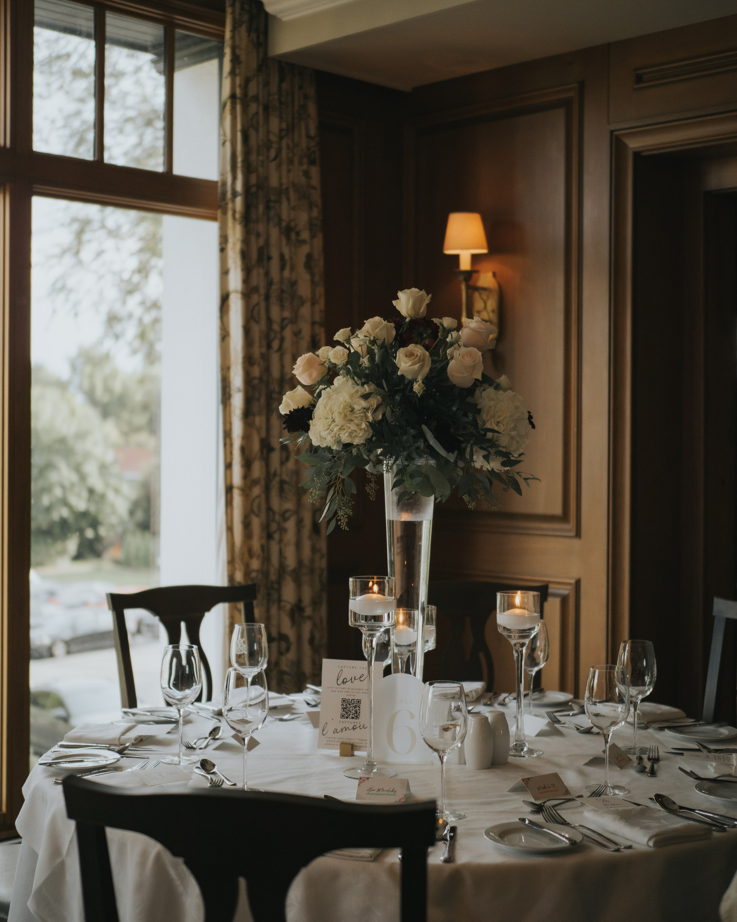 The most romantic rustic wedding venues in and around Montreal. Montreal Wedding Photographer — Muriel Oe Photo