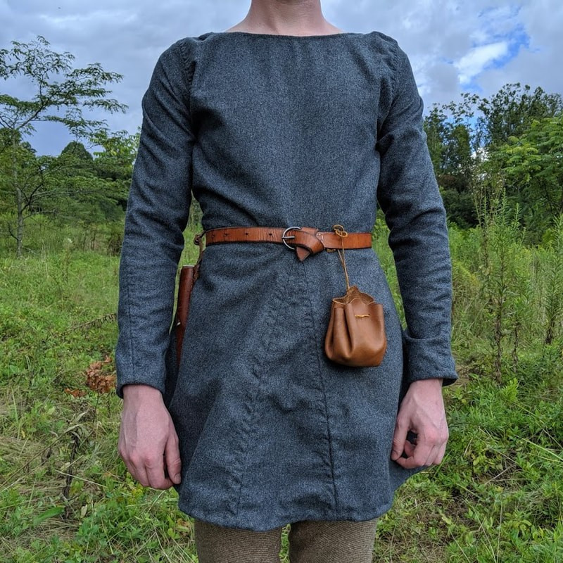 Мужские рубахи и туники в Северной Европе раннего Средневековья (IX–XI вв.). מועדון השחזור ההיסטורי “נורטמן”