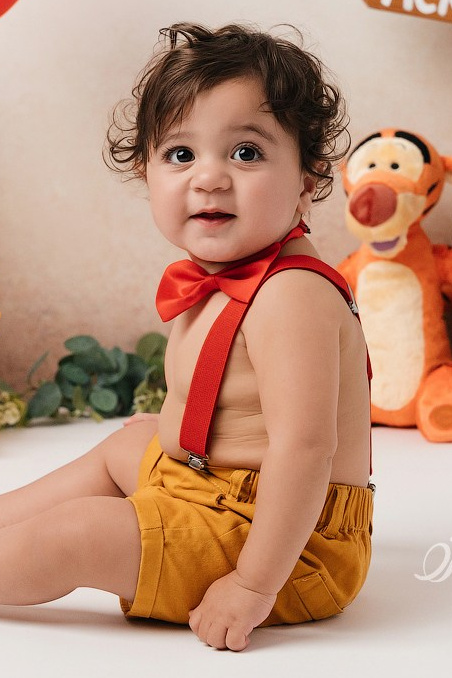 Cake smash outfits for boys. Newborn and family photographer. Hills District. Sydney