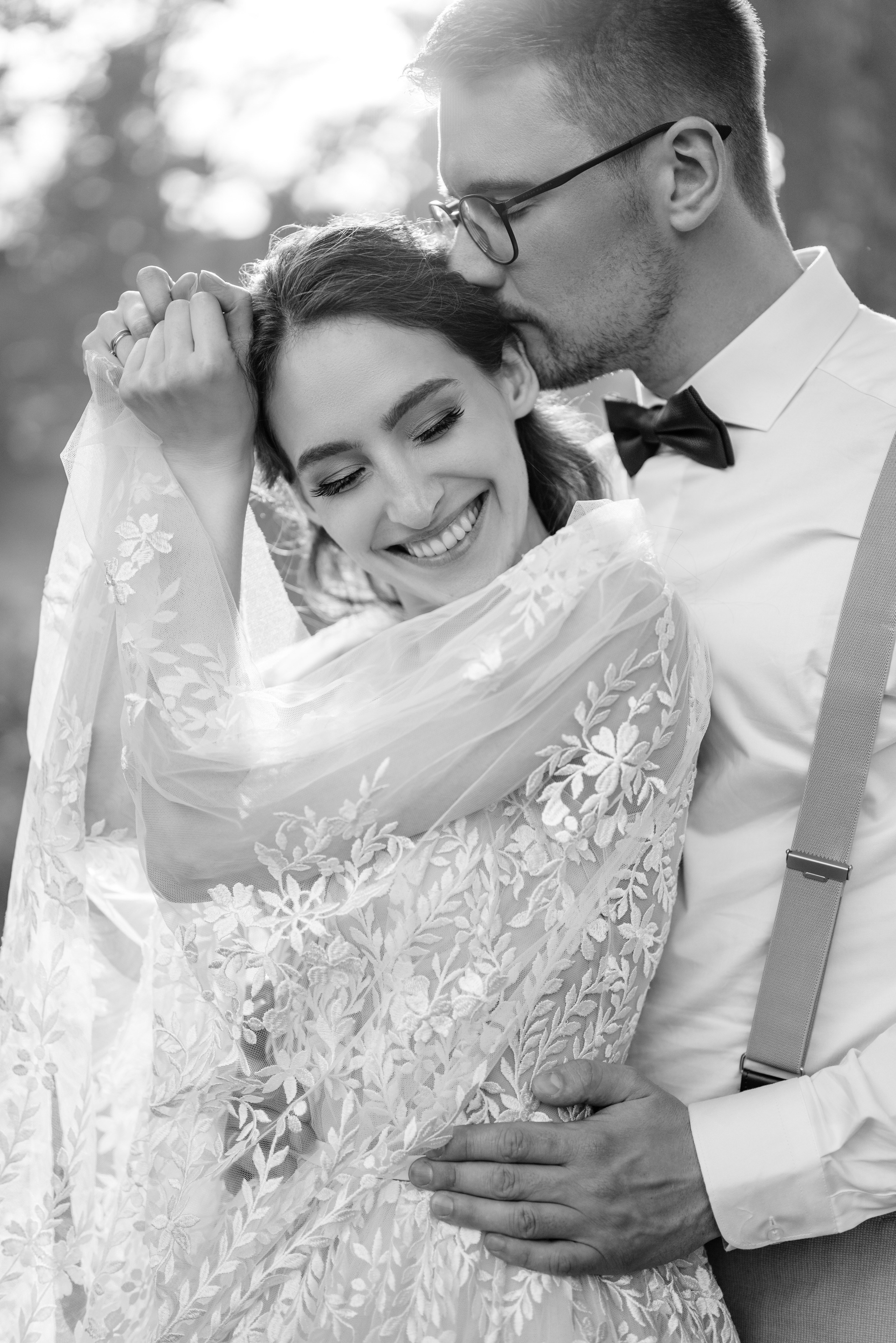 The Best Poses for Romantic & Candid Wedding Photos. Wedding photographer Italy, France, Germany, Spain, Poland Oleg Zaicev