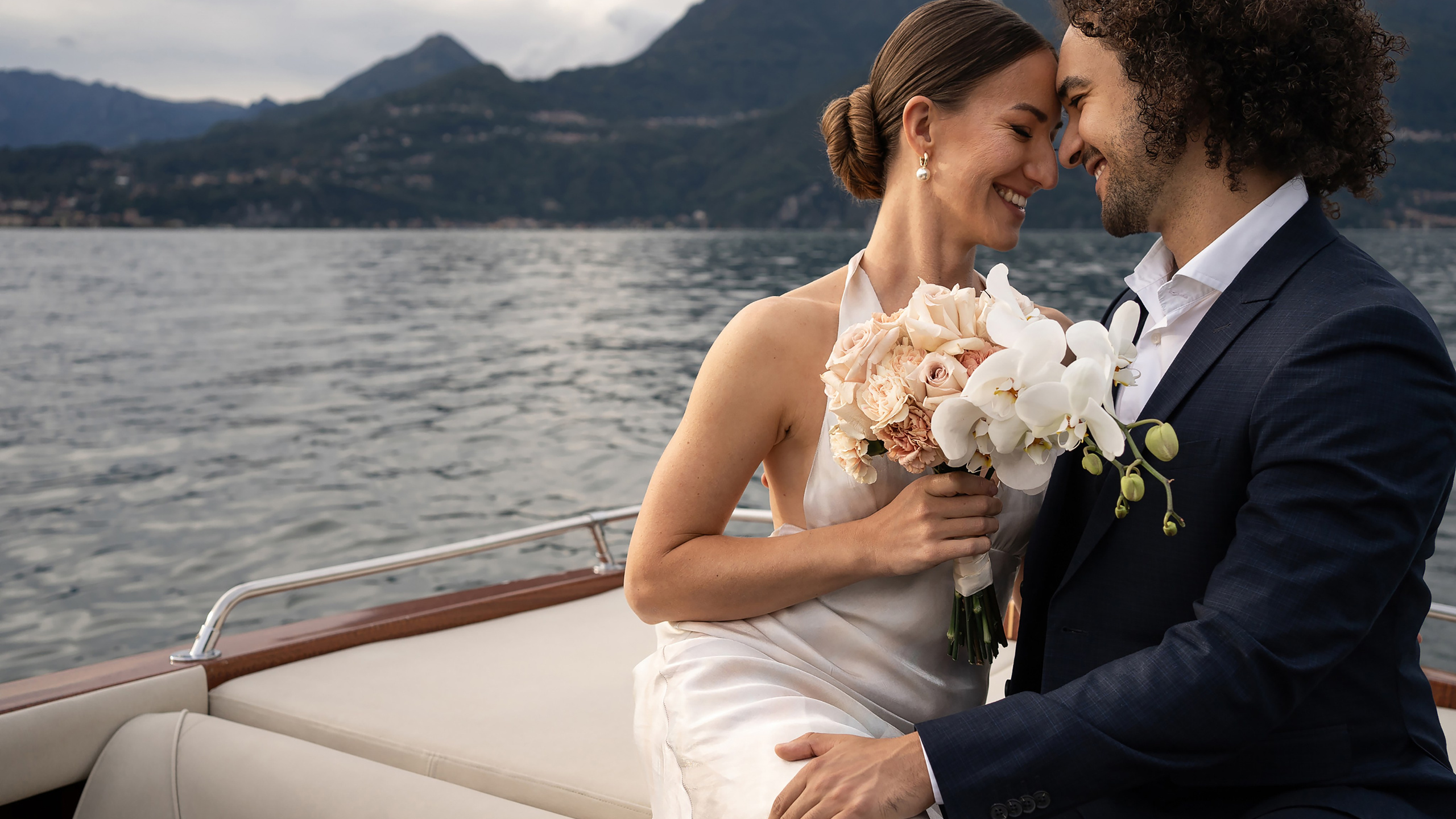 Services. Aleksandra Lansoni