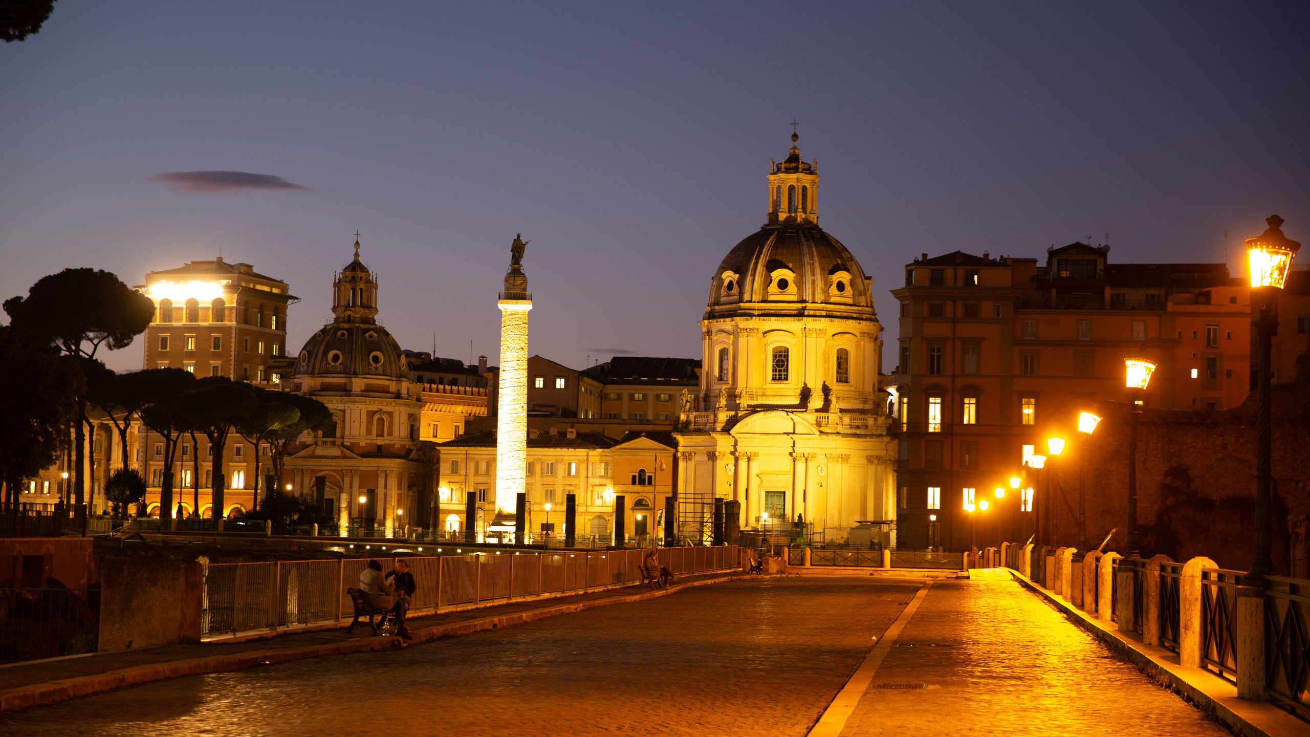 Рим Мистический Таинственные истории и  живописный Трастевере Мы встретимся на одной из красивейших площадей Рима, откуда милые улочки выведут нас к площади, где сожгли Джордано Бруно.