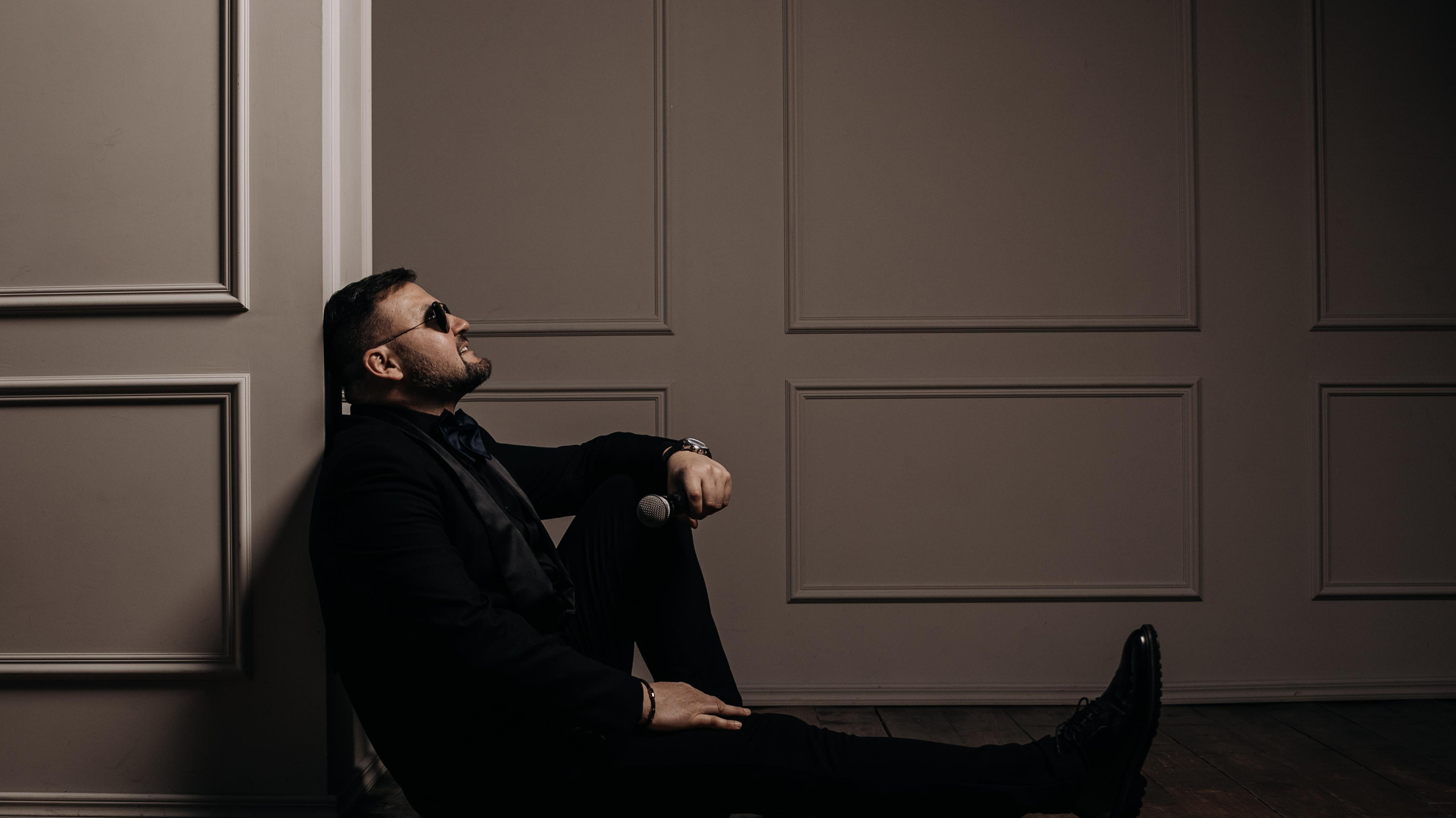 Despre mine. Moderator-interpret pentru nunta, cumătrie, petreceri corprorative