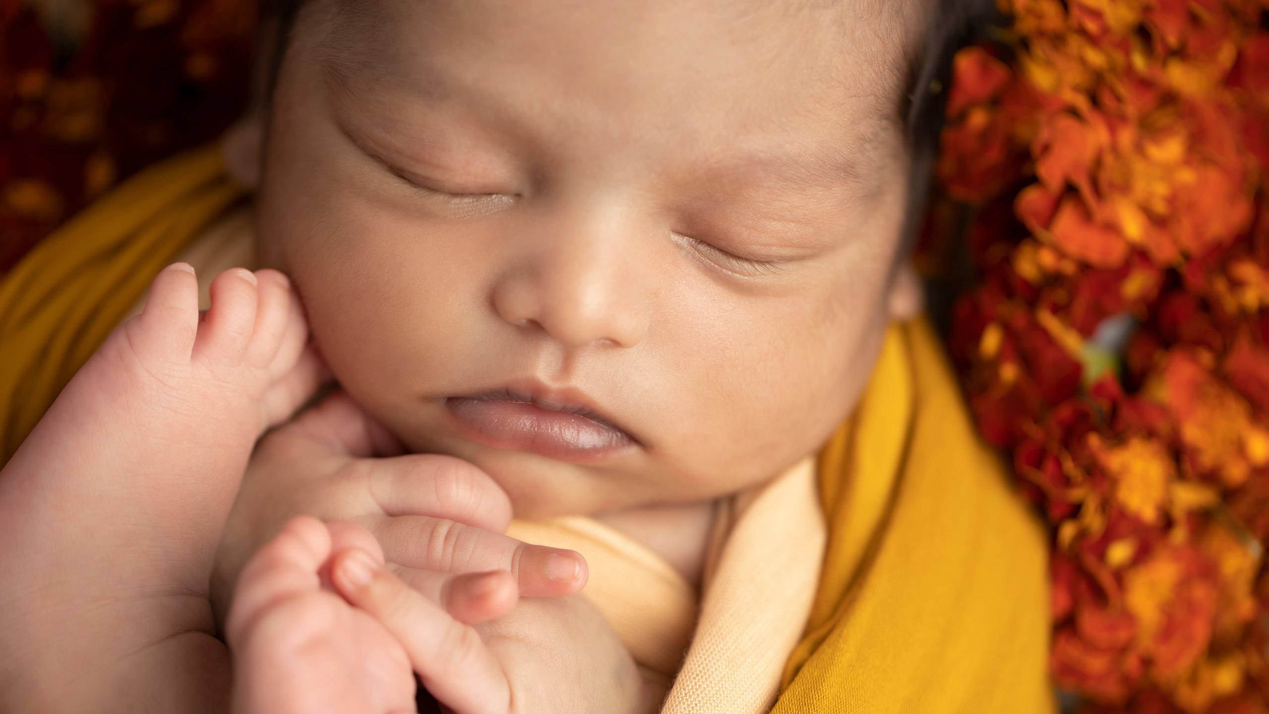 New Born. BABY & FAMILY - MATERNITY - WEDDINGS & EVENTS - COMMERCIALS & CORPORATE | GOWTHAMAN SIVARAJ