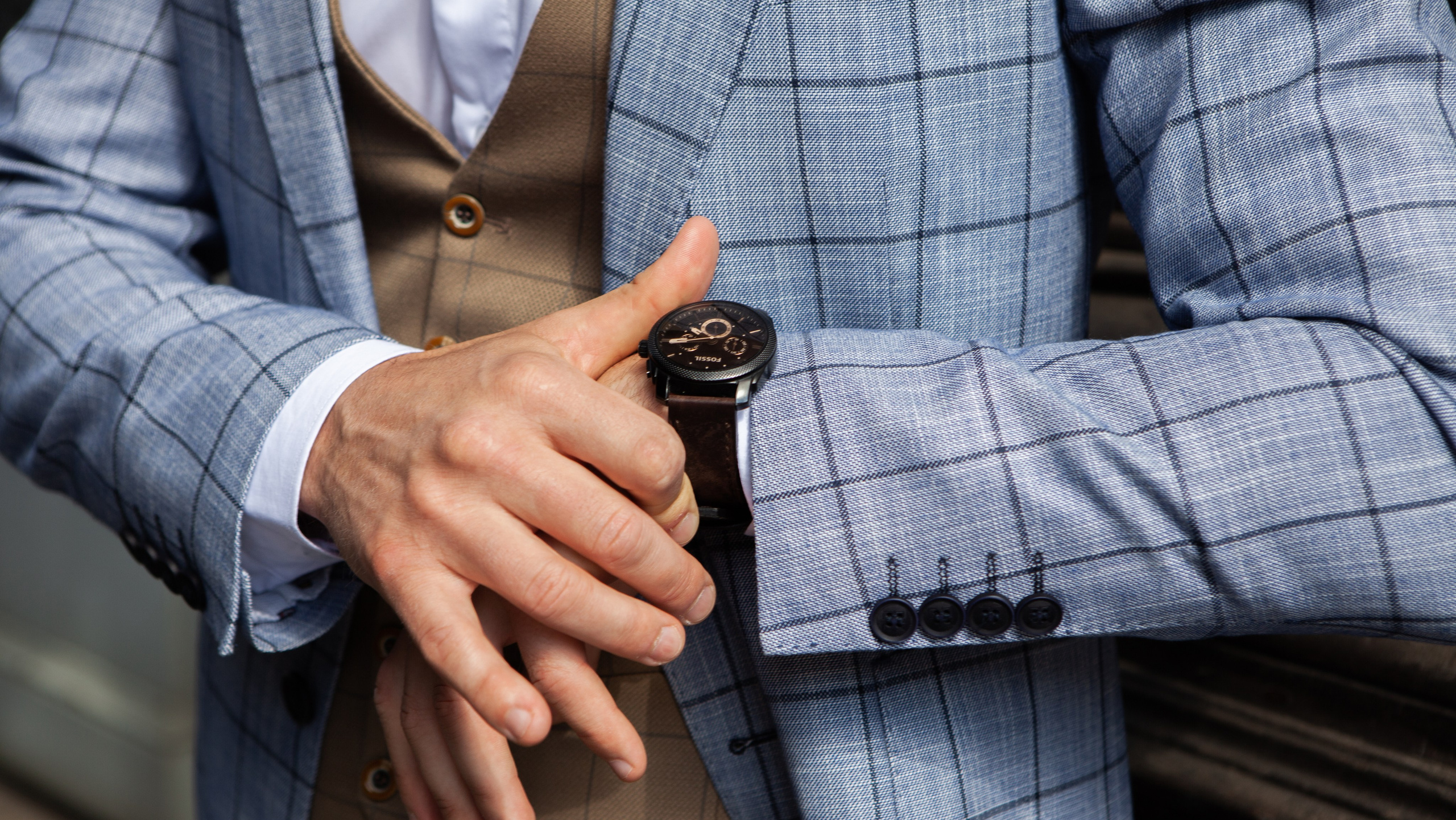 Personal brand photoshoot in Toulouse. Eugenie Smirnova — wedding, corporate and lifestyle photographer in Toulouse and Southwest France