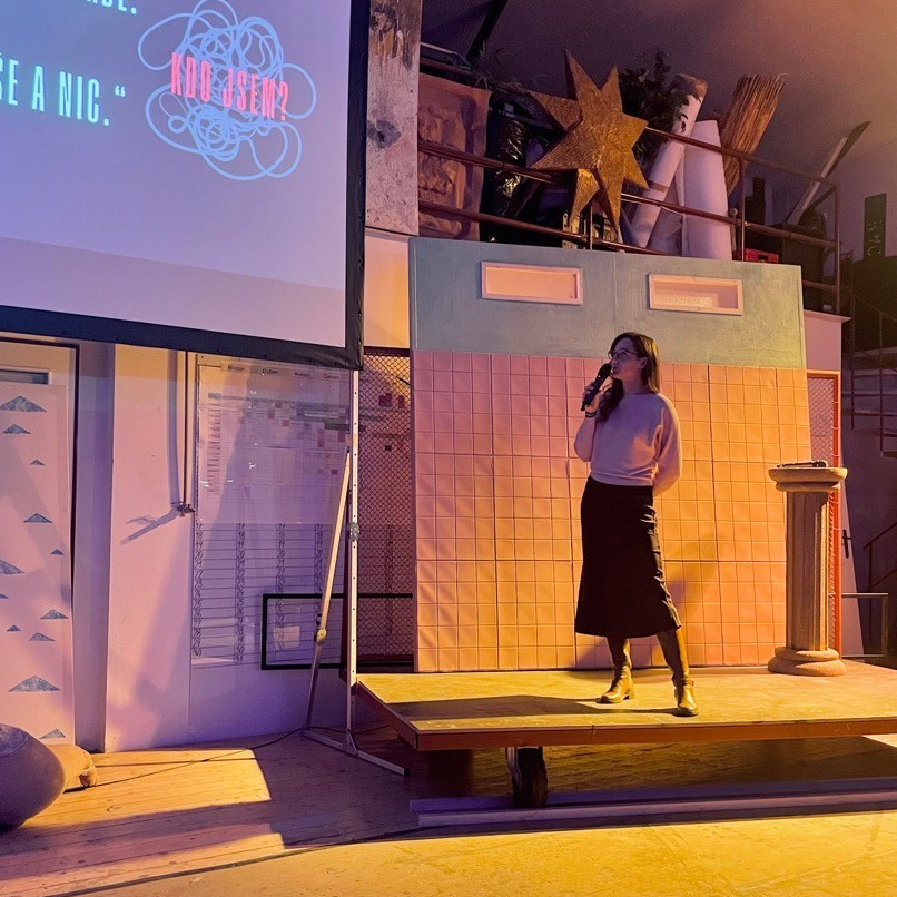 O MNĚ. Dana Lišková — Empatická fotografka | Introspektivní umělkyně | Neurodivergentní koučka| Zakladatelka Artepy.cz