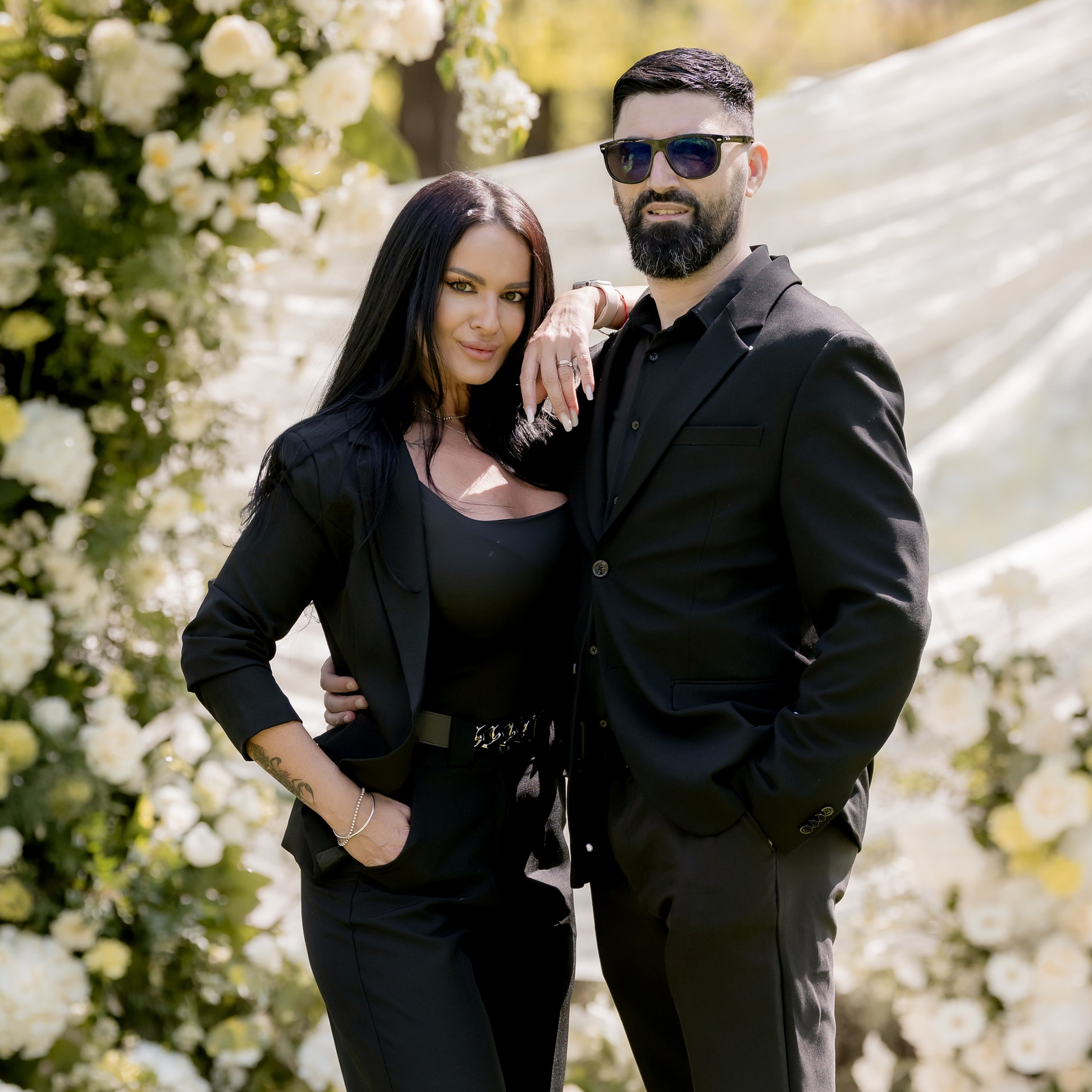 Fotograful Mihai Gheorghe si sotia sa surprinsi la o nunta