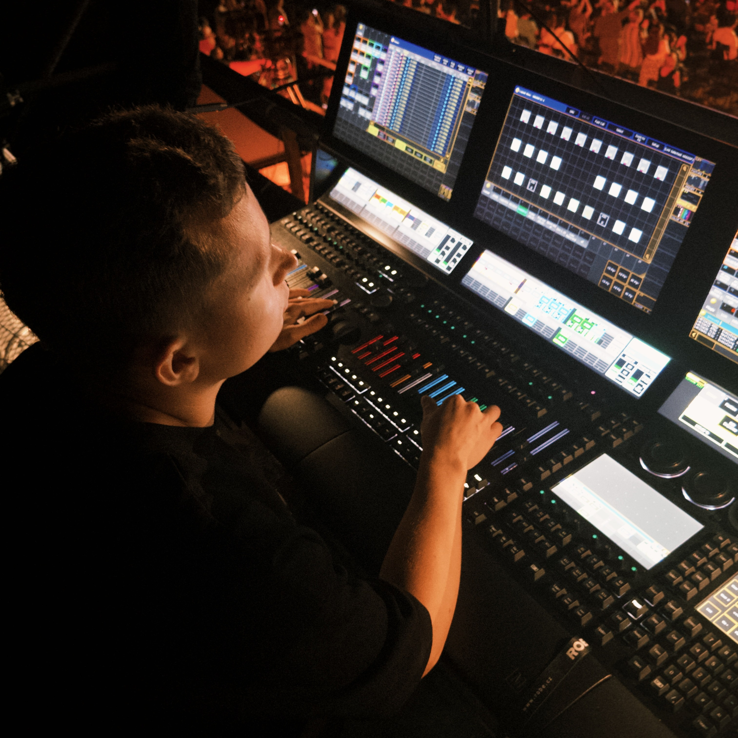 Создание 3D моделей сцены и прокат светового оборудования для мероприятий в Сочи