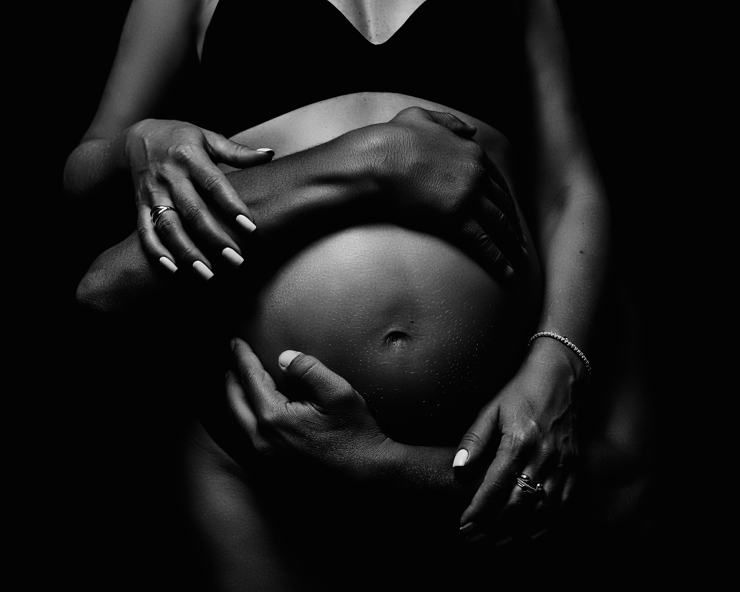 Photosessions for pregnant. Photographer Crete | Portrait Photographer | Evgenios Paopano