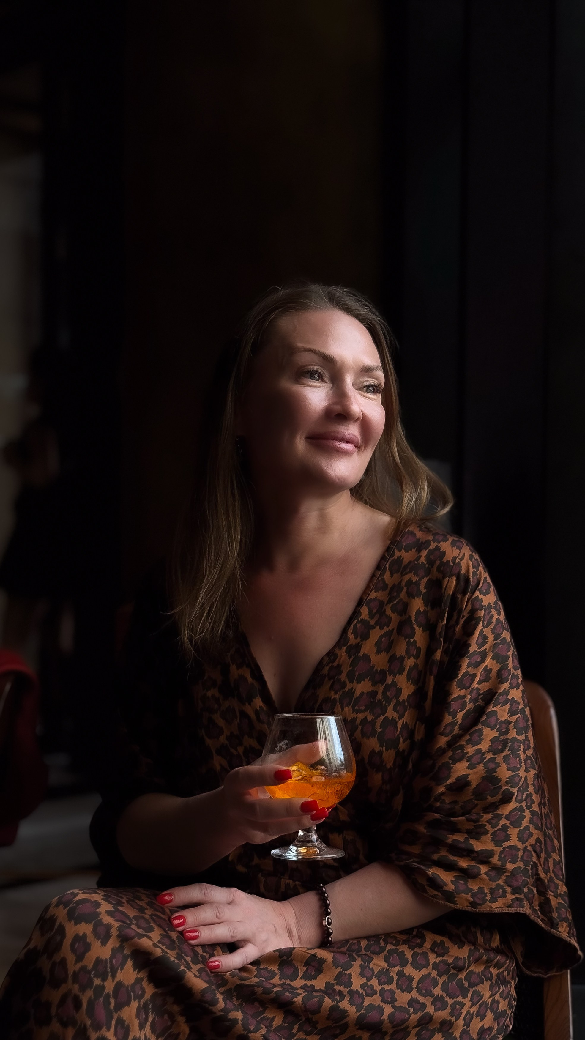 IPhone16Pro. Photographer in Shanghai — Lola Pidluskaya