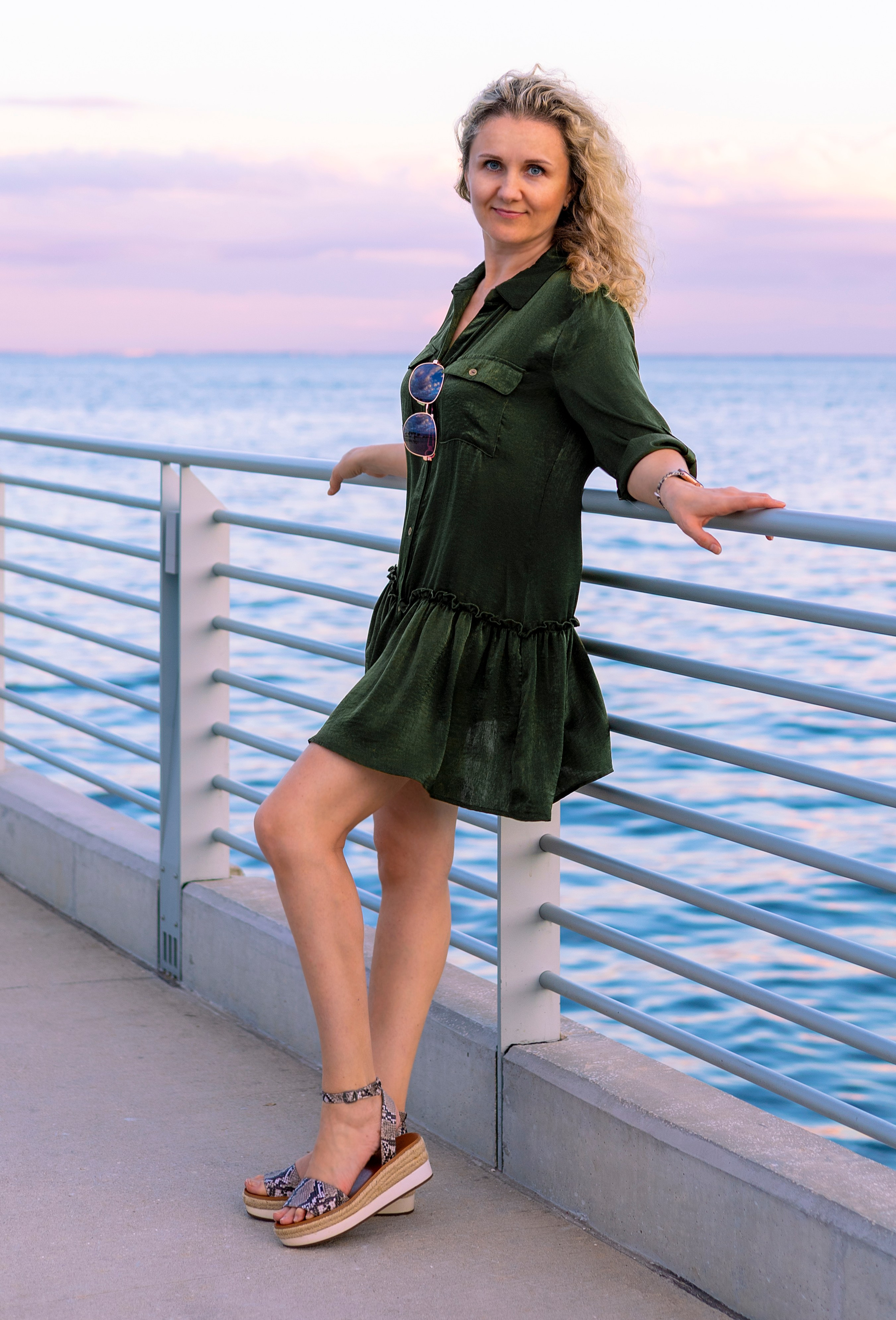 Booking. Newborn photographer in Tampa Bay Area, FL