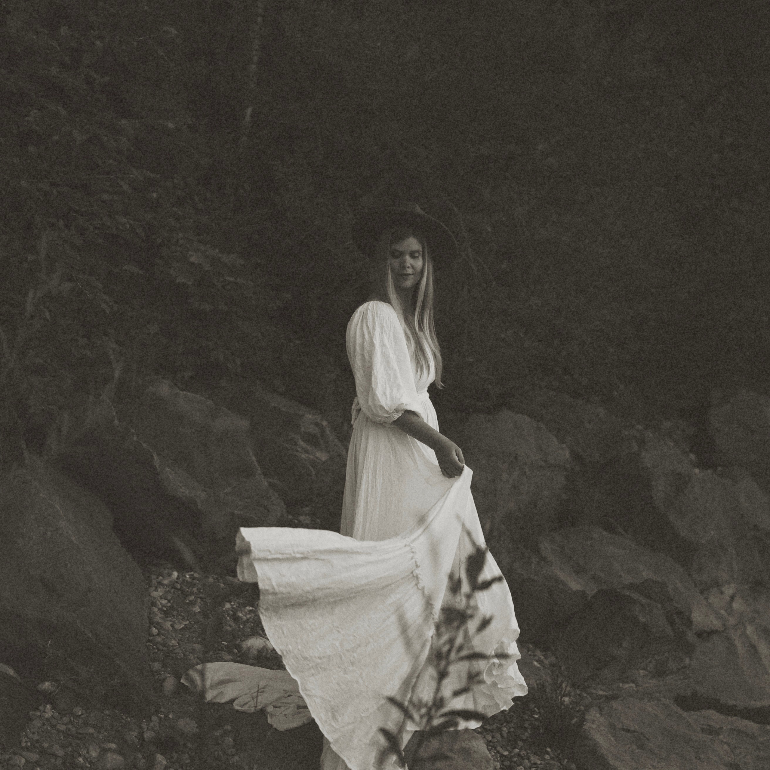 MEET ME. Couple & wedding photographer based in Bavaria Germany Alps I ForLoveLegends