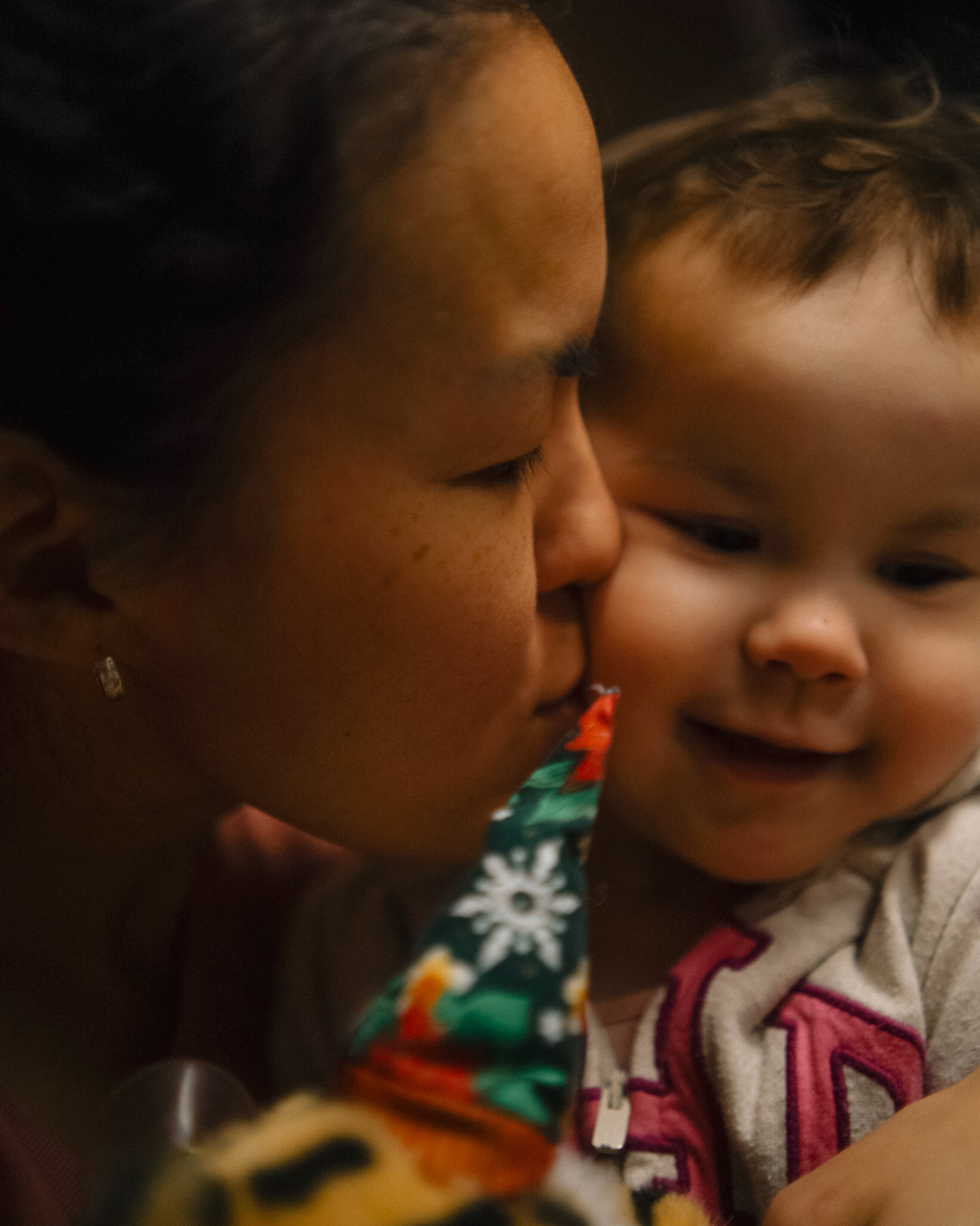 Motherhood photographer Burnaby