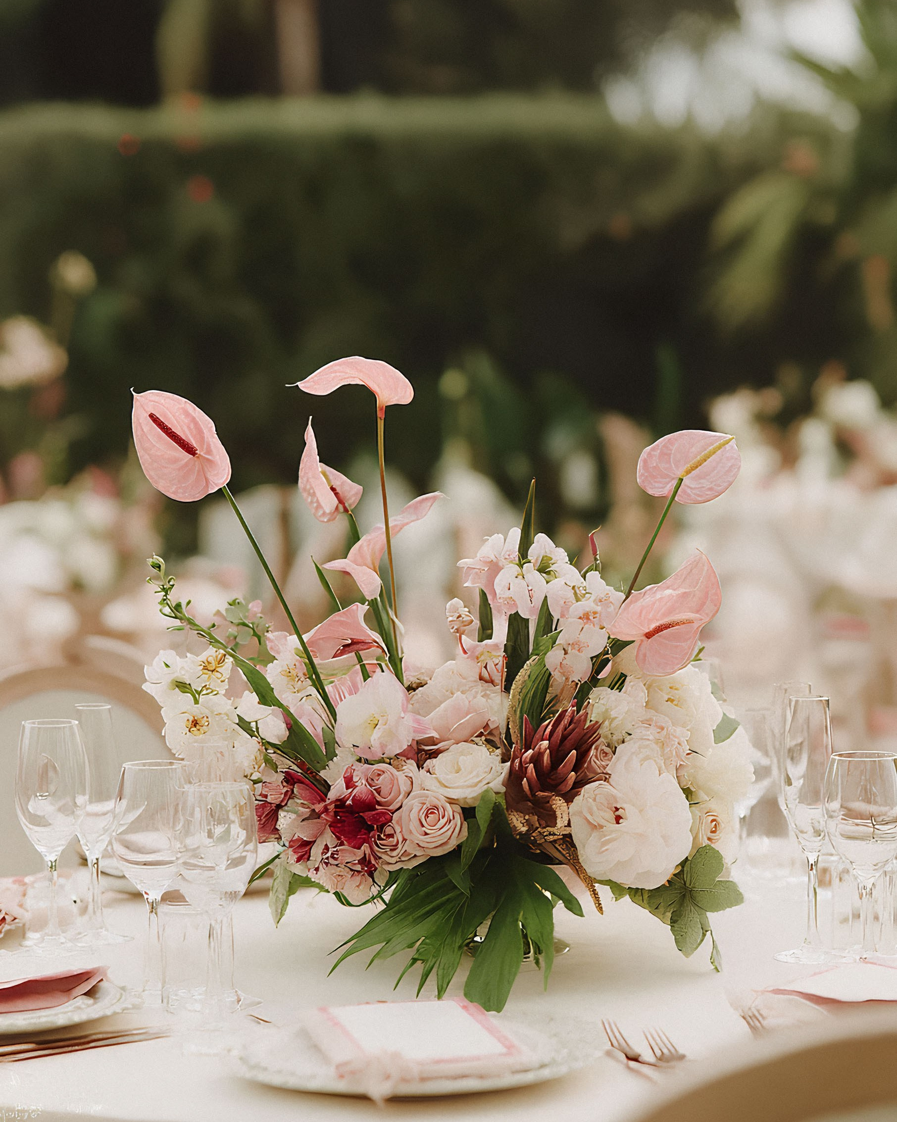 ЦВЕТОЧНОЕ ОФОРМЛЕНИЕ СТОЛОВ ДЛЯ ЛЕТНИХ СВАДЕБ В БОДРУМЕ. Элиана Плотская — организация свадеб и мероприятий в Бодруме и Стамбуле