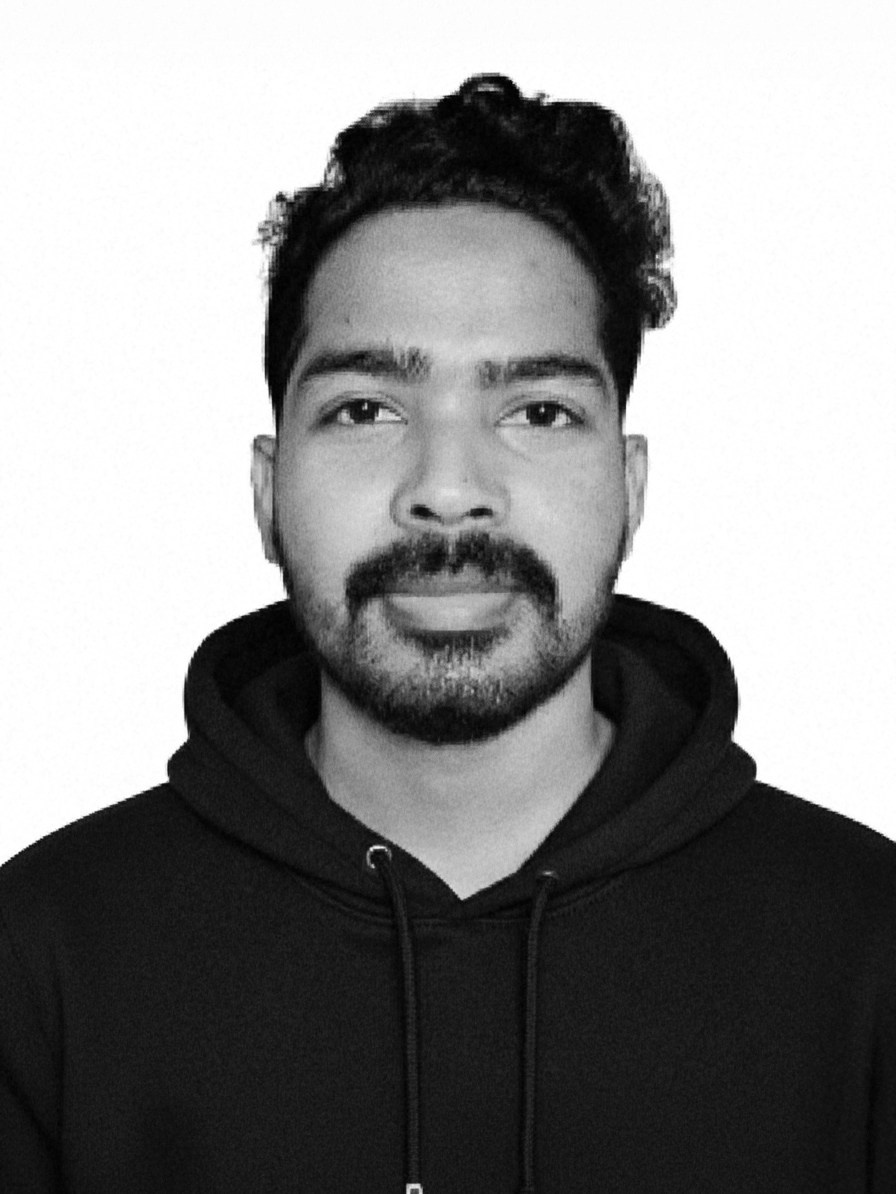 Contact. Beauty, Fashion and Editorial Retoucher