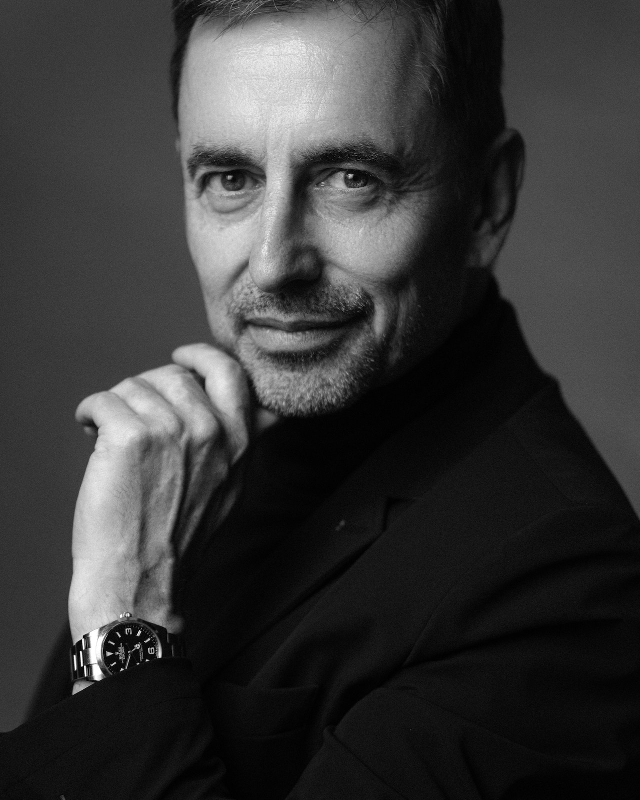 Сколько стоит деловой портрет в Москве в 2025: анализ цен для руководителей. Портретный фотограф в Москве — личные и бизнес-задачи | Денис Карелов