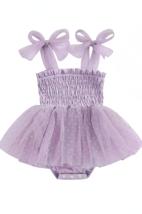 Cake smash outfits for girls. Newborn and family photographer. Hills District. Sydney