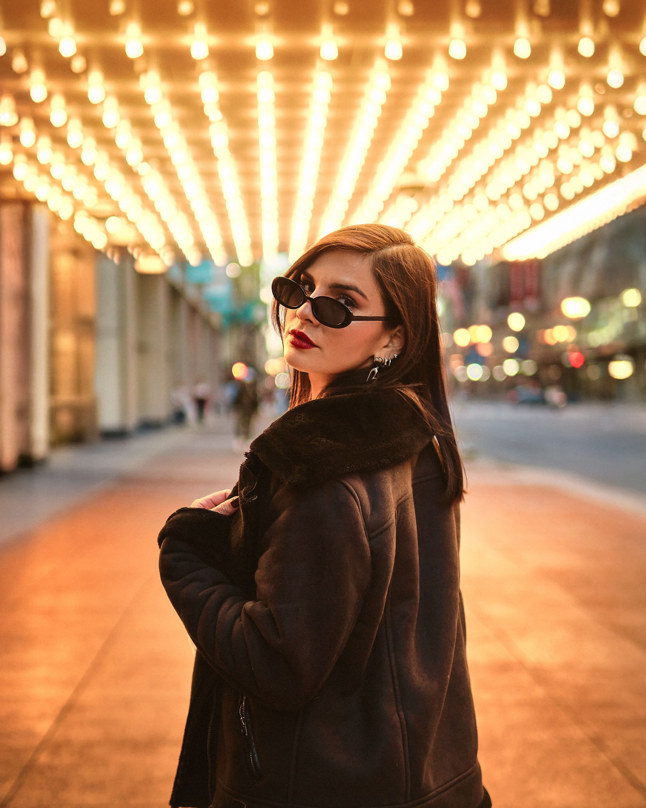 Sesión de retrato en Chicago durante una experiencia fotográfica en un teatro histórico