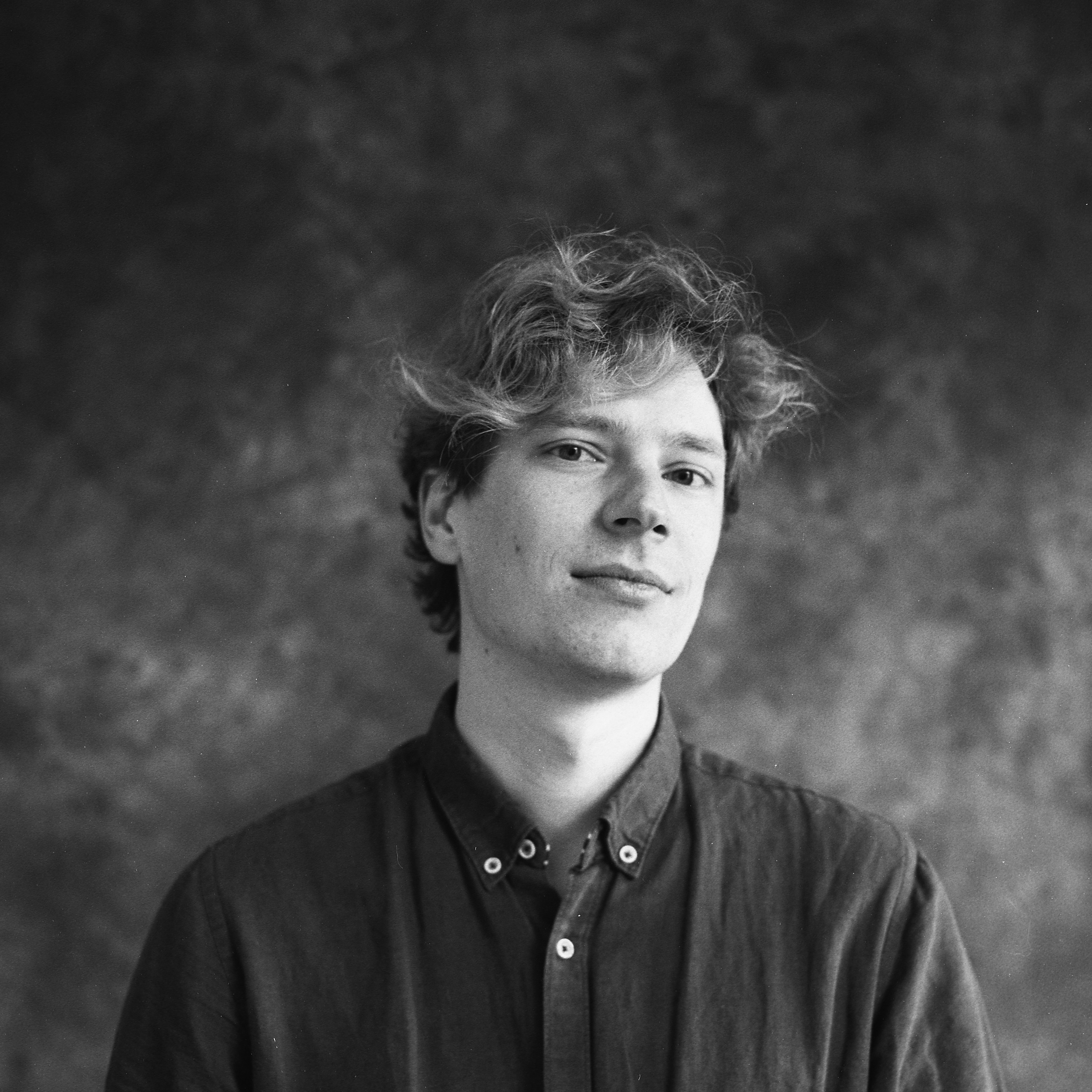 Роман. Полина Сойреф, портретный и документальный фотограф