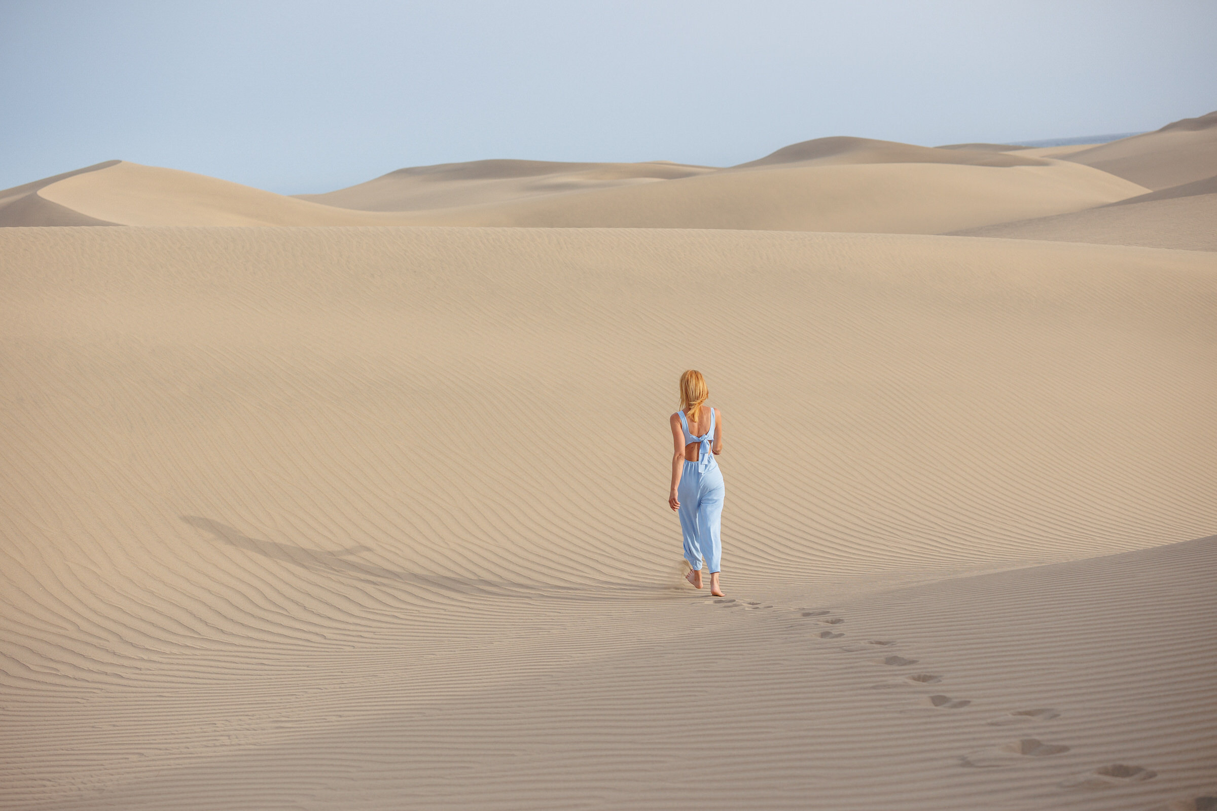 Sands of Serenity: A Woman’s Journey Through the Desert Maspalomas