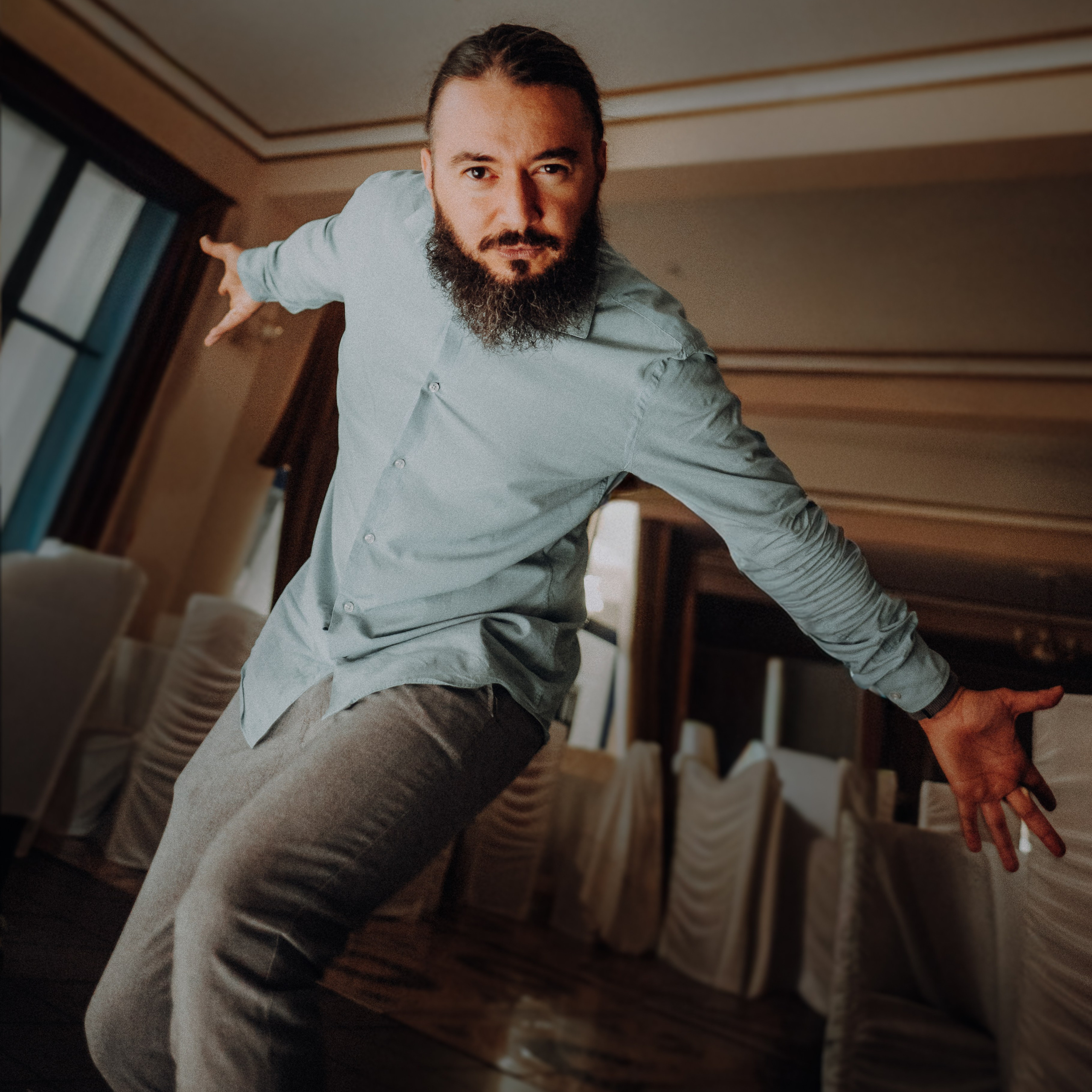 Despre mine. Alex Vasilie | Fotograf de Nuntă, Botez și Portret | Cluj-Napoca