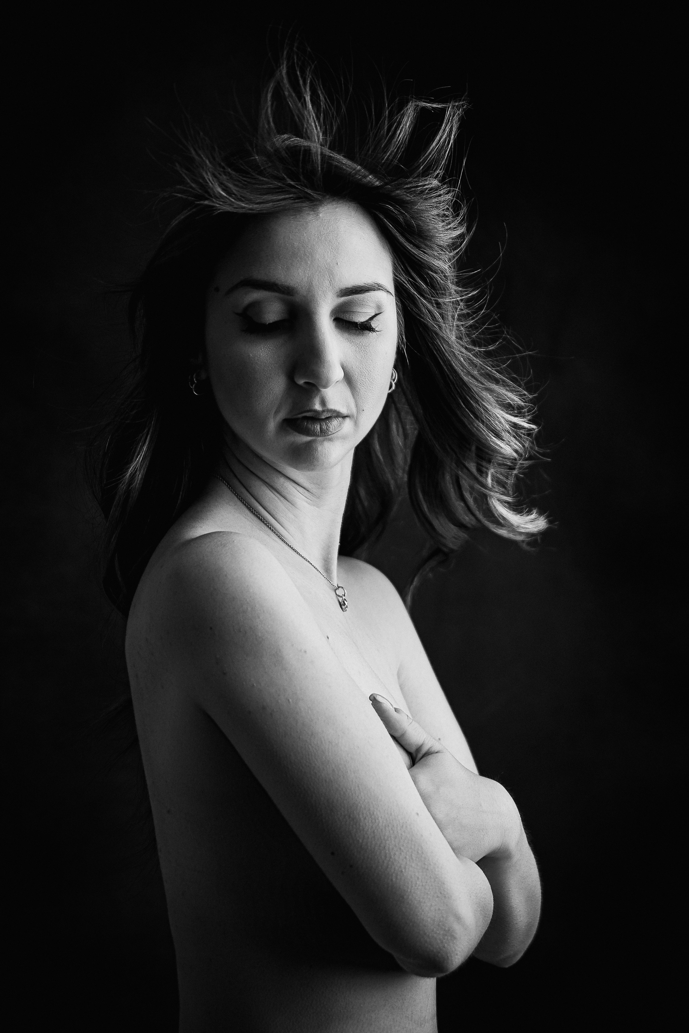 Sessione Fotografica di Ritratto in Studio Milano. Fotografa di matrimonio a Milano e in Lombardia. Racconto matrimoni con uno stile naturale, elegante e senza pose forzate