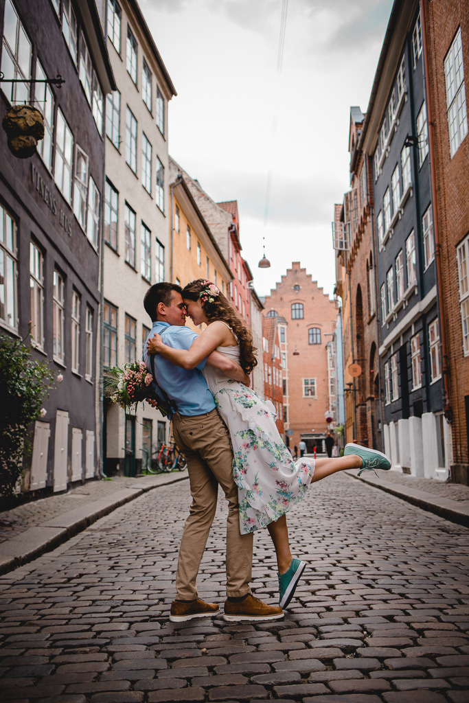 TOP-13 photogenic places for Wedding in Copenhagen. Professional wedding photographer in Copenhagen, Denmark — Julia Byron