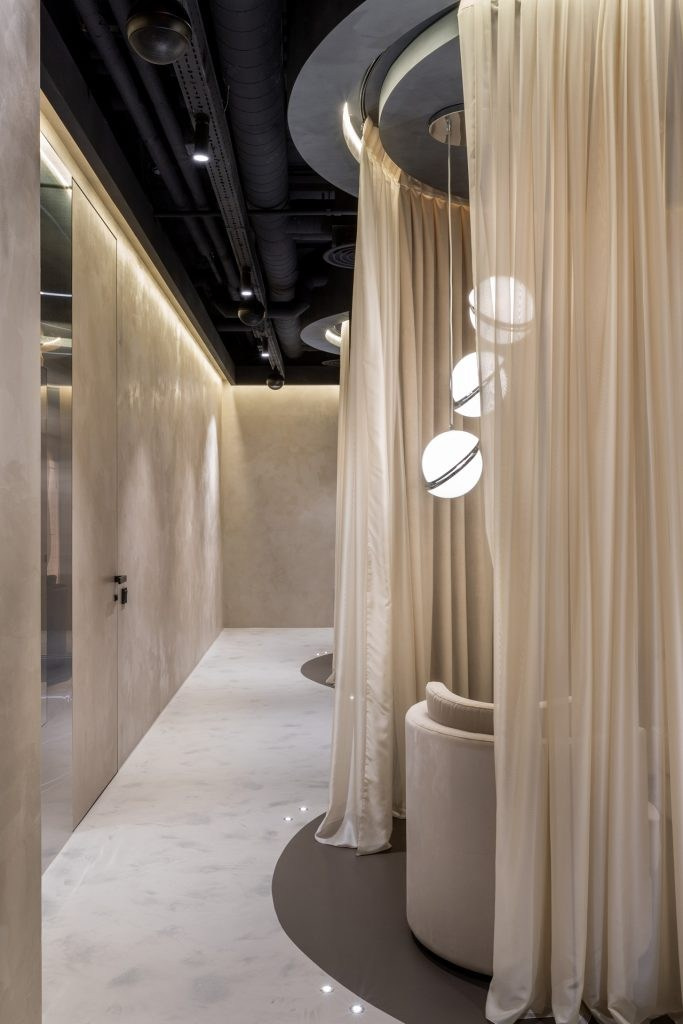 ОФИС ДЛЯ VIP-КЛИЕНТОВ БАНКА