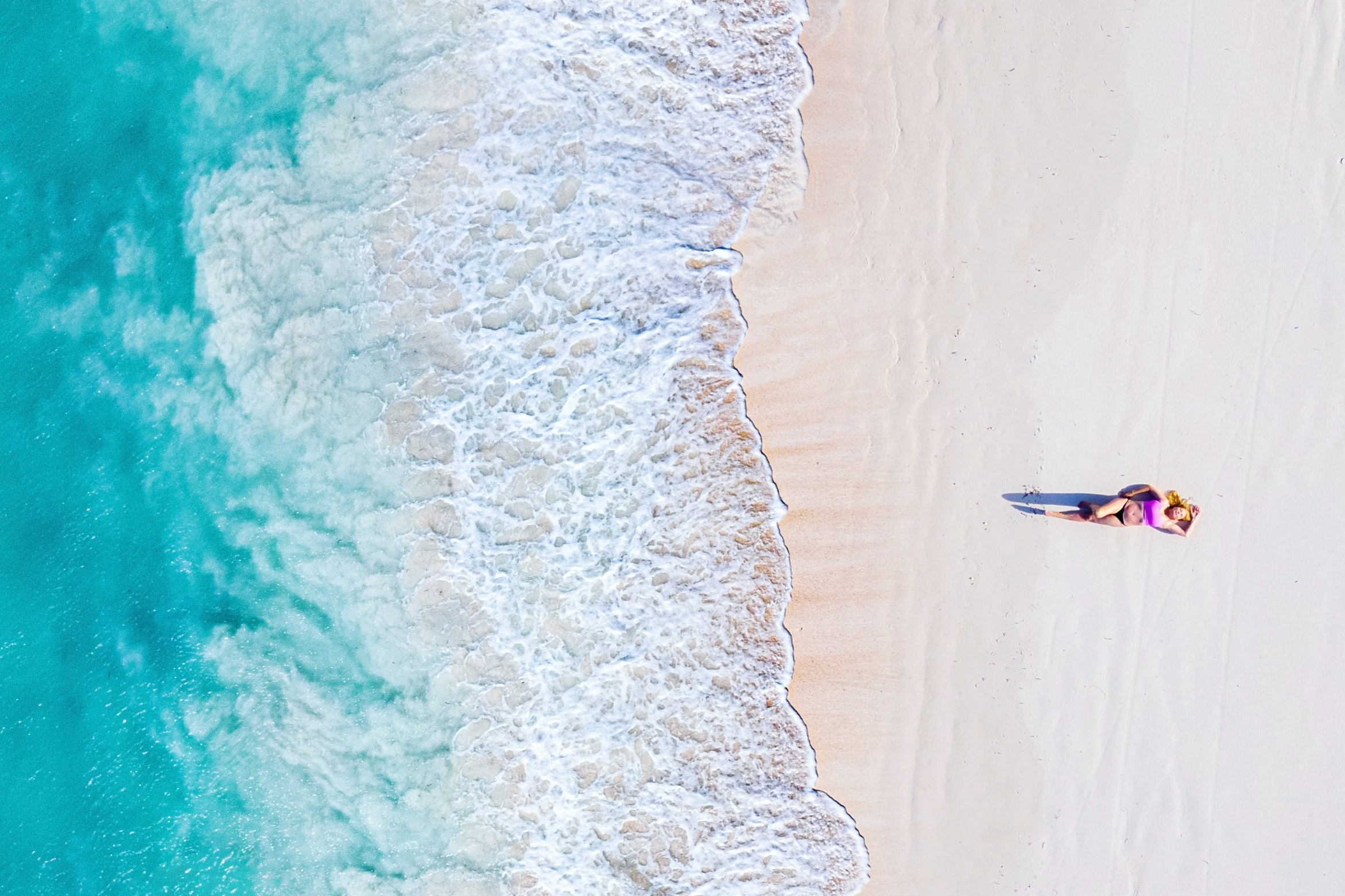 Photographer in Zanzibar. Individual, couple, family, and wedding photoshoots in Zanzibar. Photoshoots take place on the island’s best beach