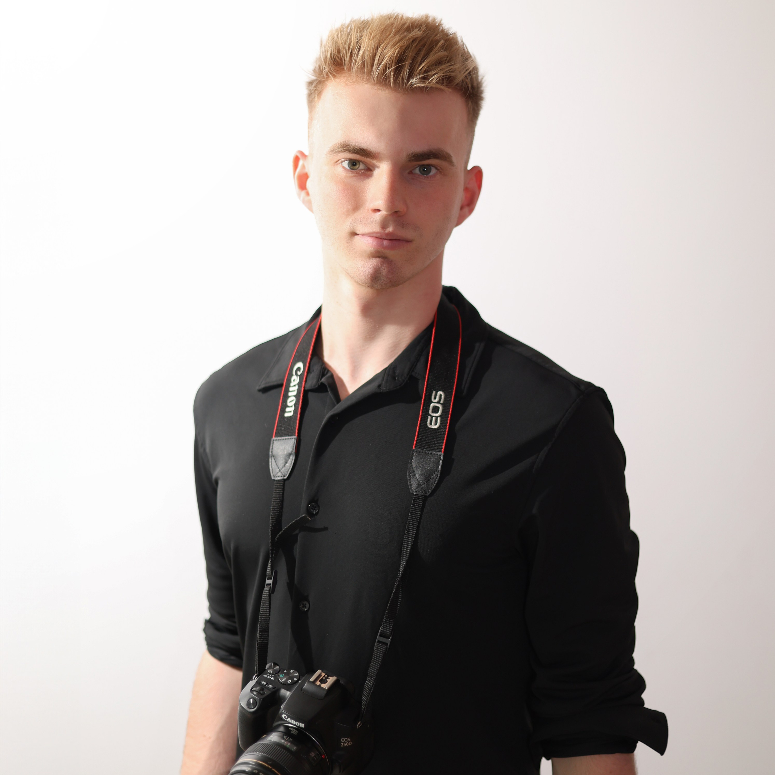 Contacts. David Morris|Montreal photographer|Portrait and family photographer