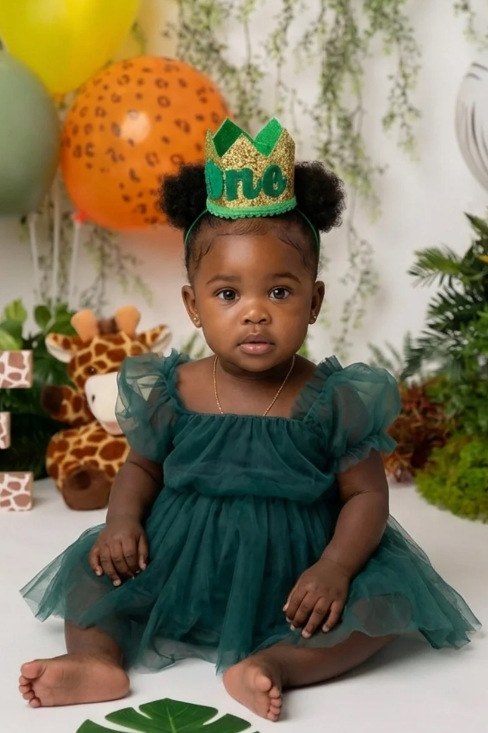 Cake smash outfits for girls. Newborn and family photographer. Hills District. Sydney