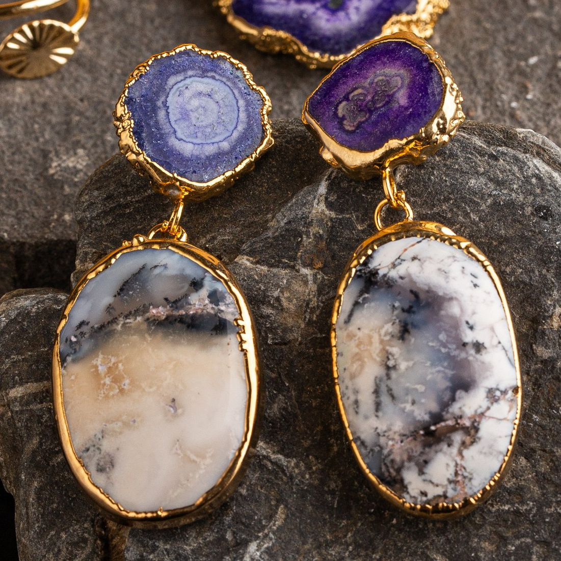 Məhsulun funksionallığını və incə işlənməsini göstərən detal şəkli