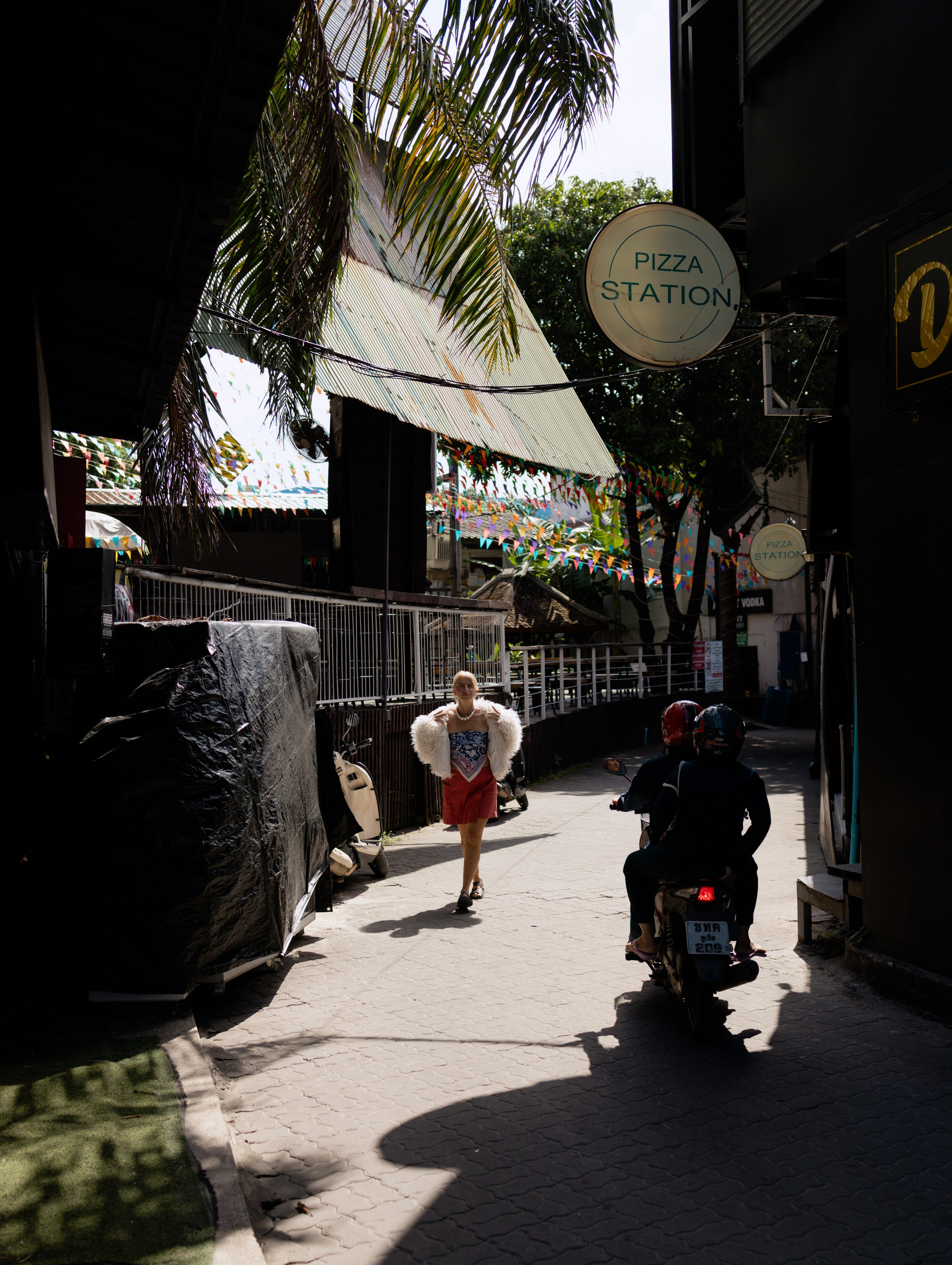 LOCATIONS. Photographer on Koh Samui Elena