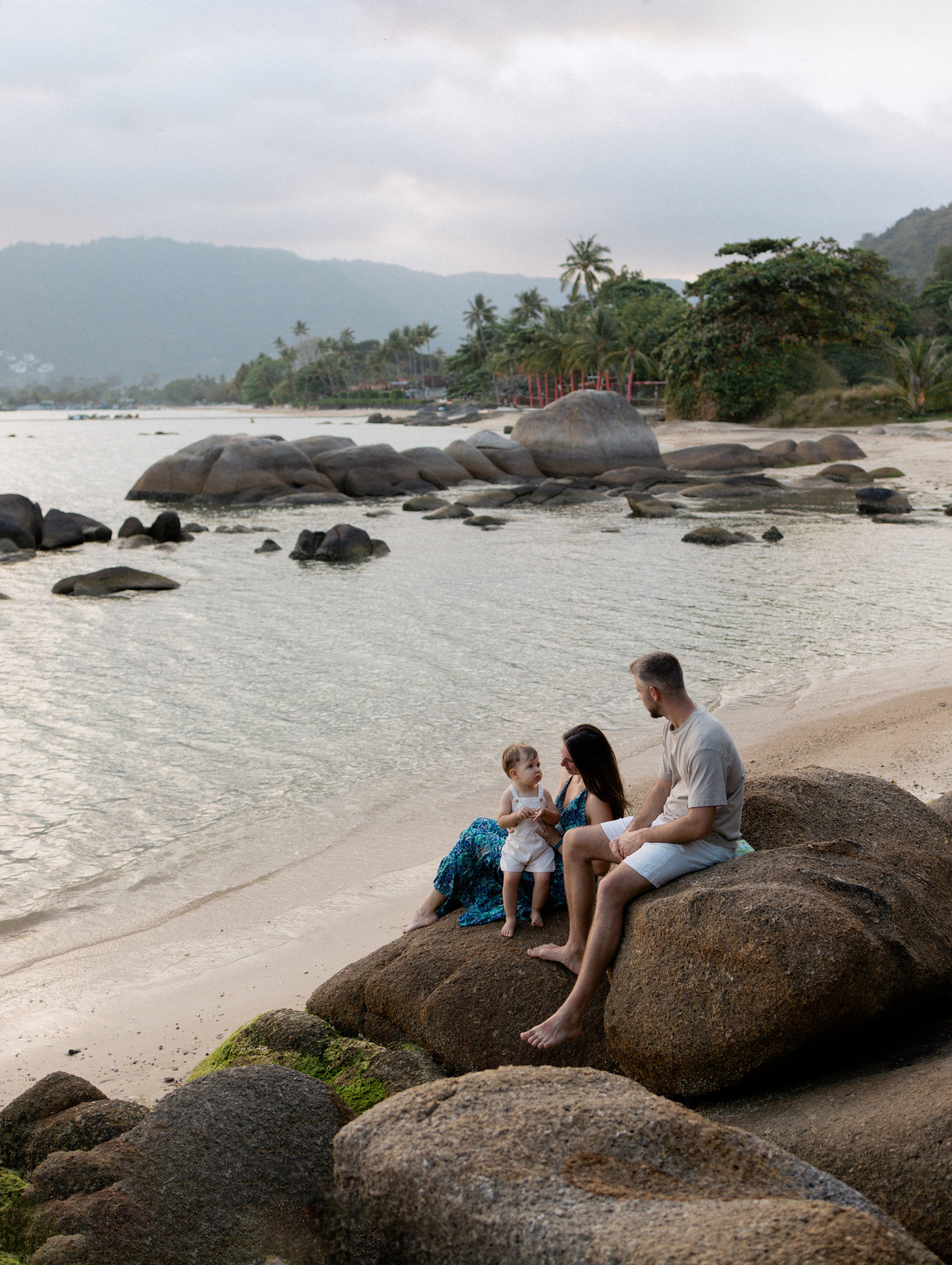 LOCATIONS. Photographer on Koh Samui Elena