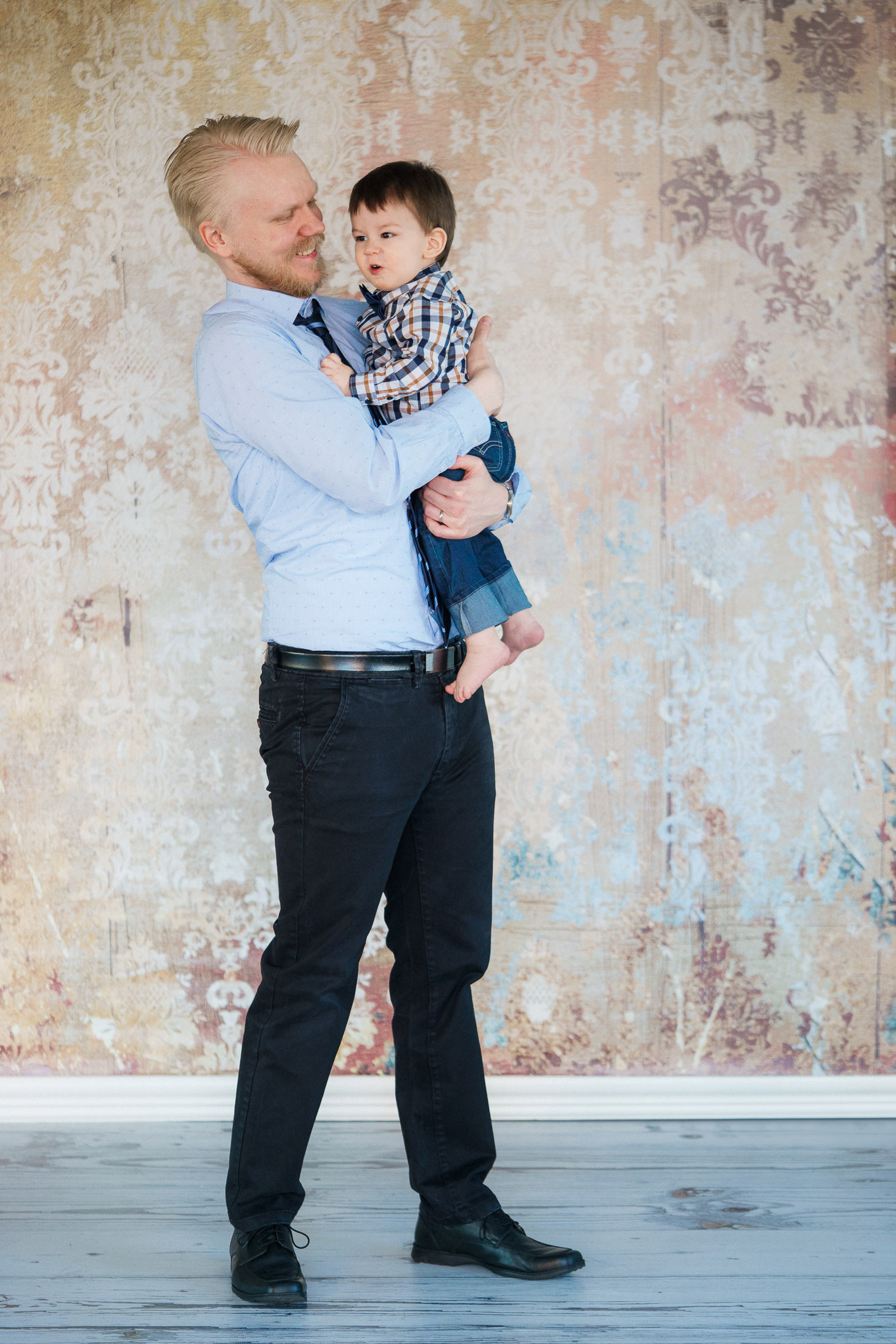 Cake smash 1-vuotiskuvaus Helsingissä