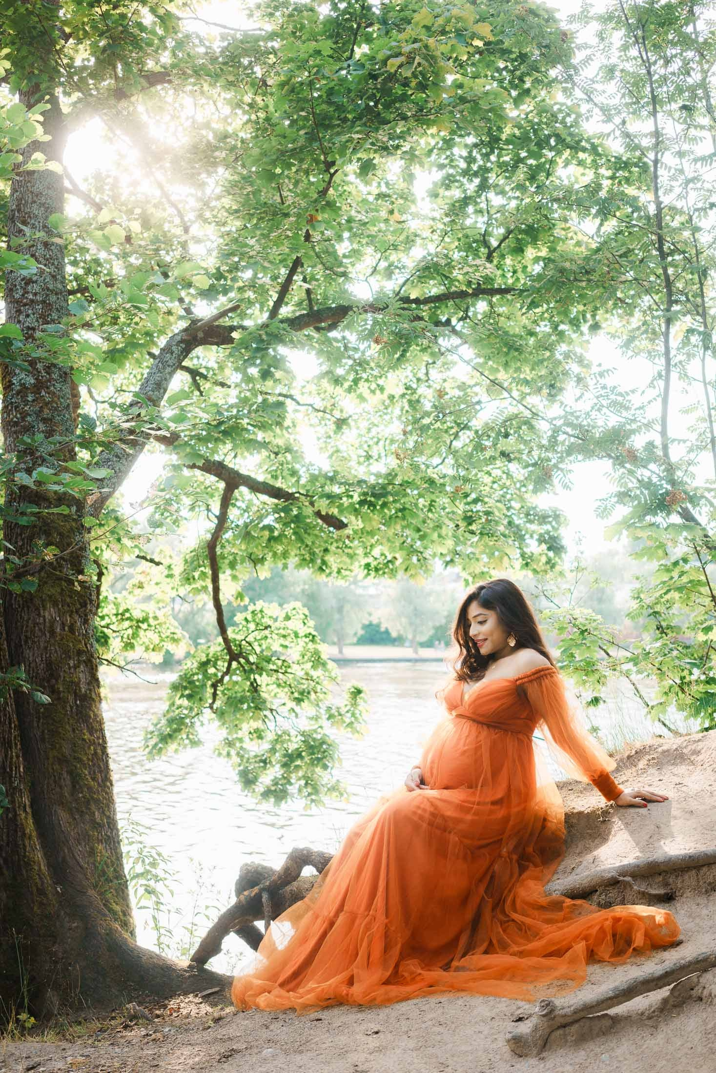 Maternity Photographer | Pregnancy Photos in Helsinki, Turku & Tampere