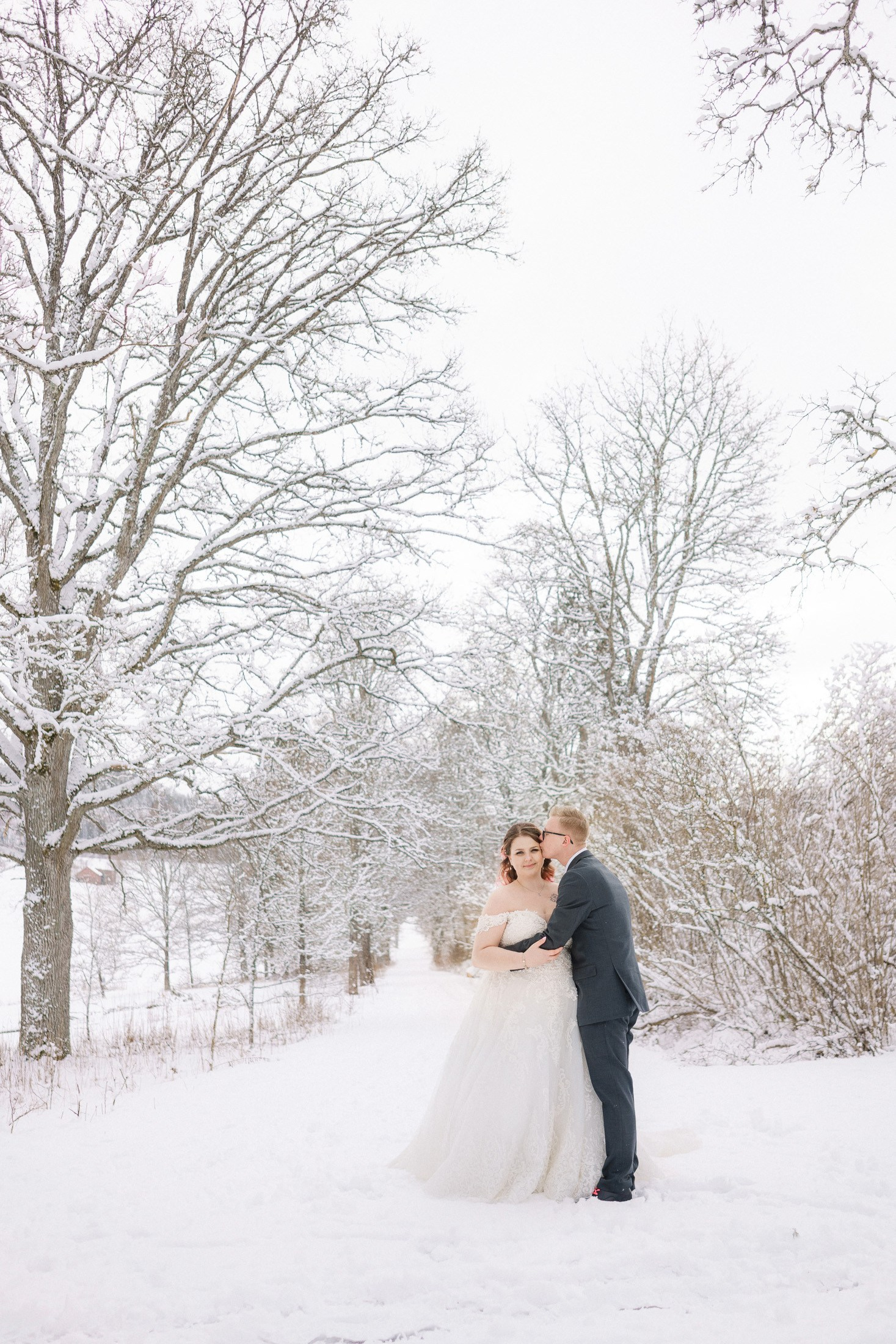 Talvihäät Helsingissä - Hääkuvaaja talvihäihin | StudioHappy oment