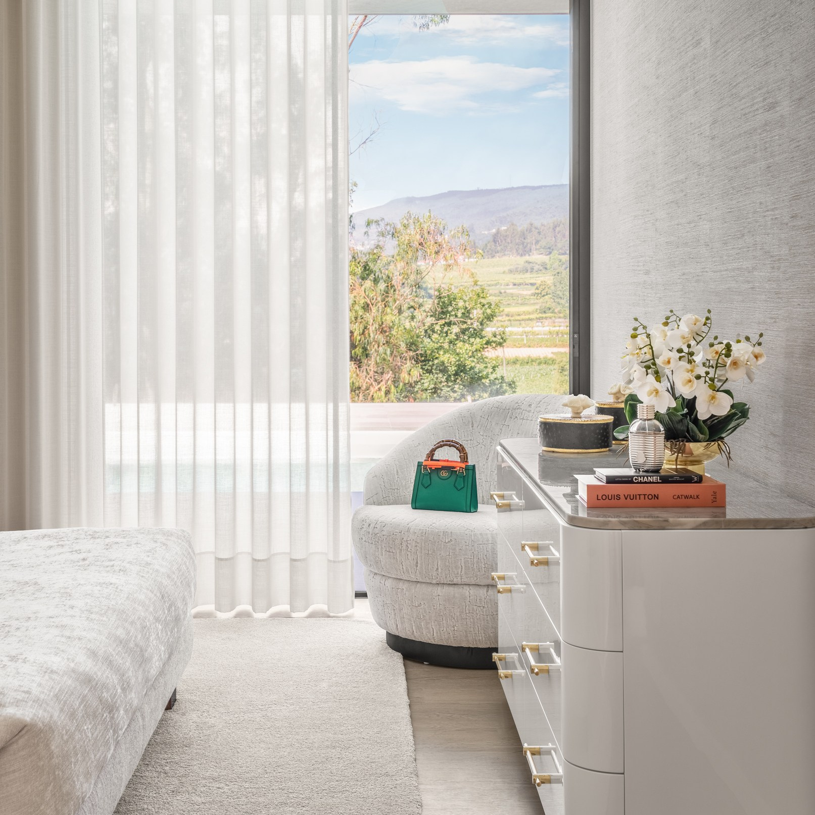 ESPAÇOS. André Fontoura