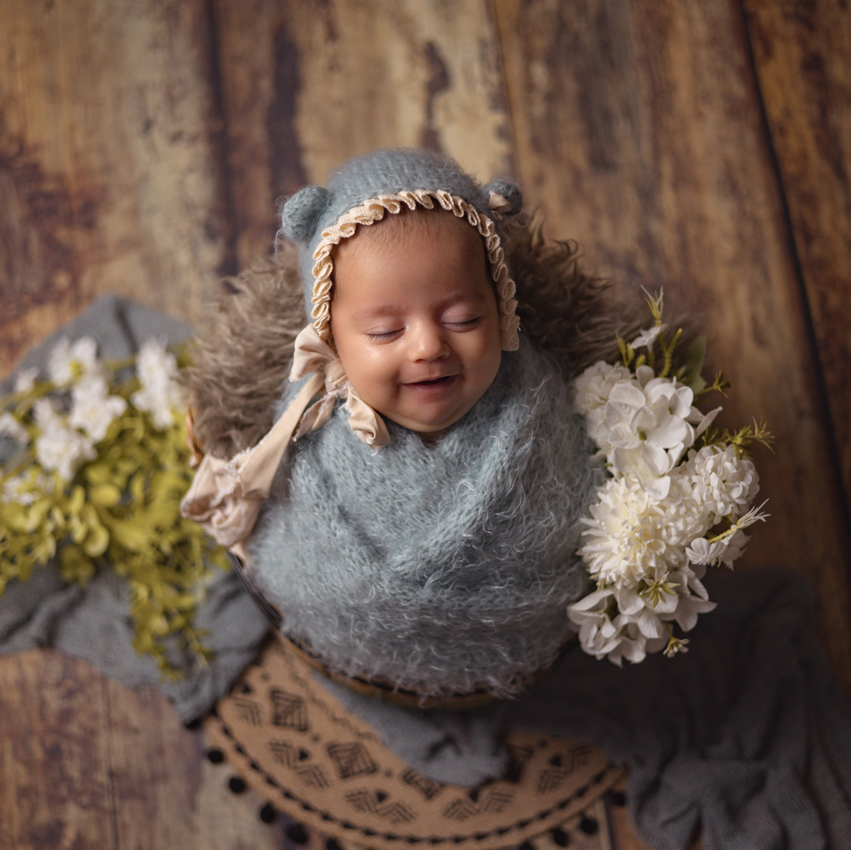 NEWBORN. FOTOGRAFUL LUI MATEI