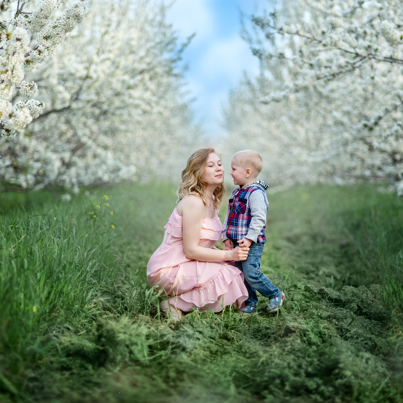 Контакты. Семейный и детский фотограф в Ташкенте Луиза