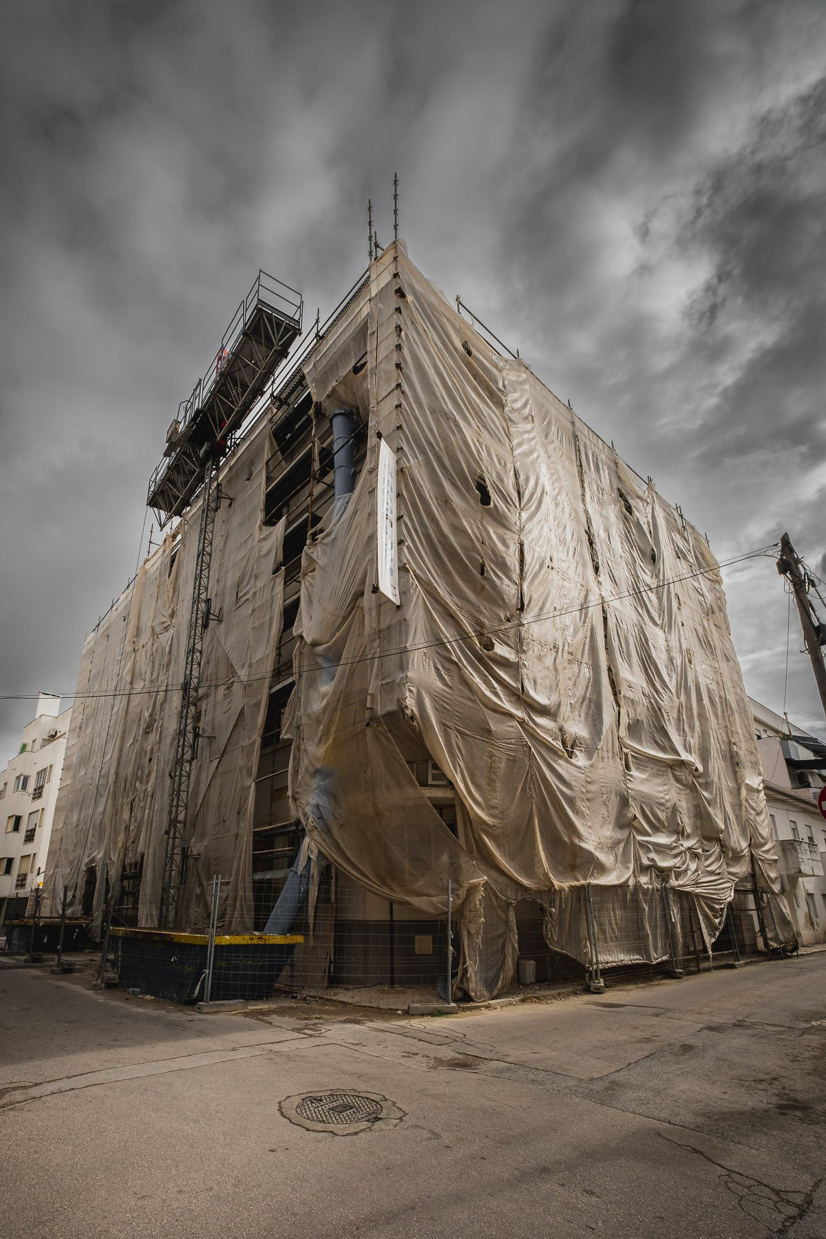 fotografia de acompanhamento de obra, prédio em remodelação