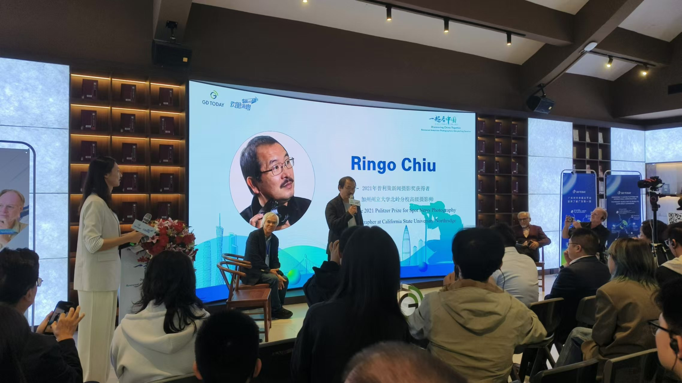 A&nbsp;very interesting meeting with four photographs and laureates of&nbsp;the Pulitzer Prizes took place in&nbsp;Guangzhou. I&nbsp;was one of&nbsp;those invited to&nbsp;this meeting and I&nbsp;want to&nbsp;share with you the photographs from that meeting and the emotions. Guests included Nick Ut, Ringo Chiu, Irfan Khan and Michael Nelson.