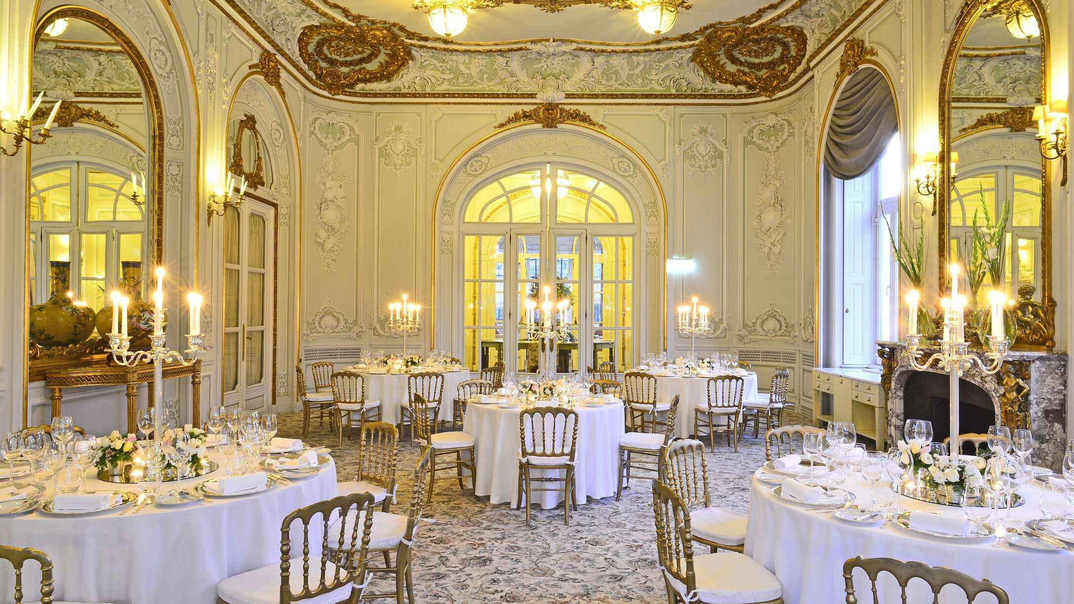 Salão histórico preparado para casamento no Pestana Palace Lisboa