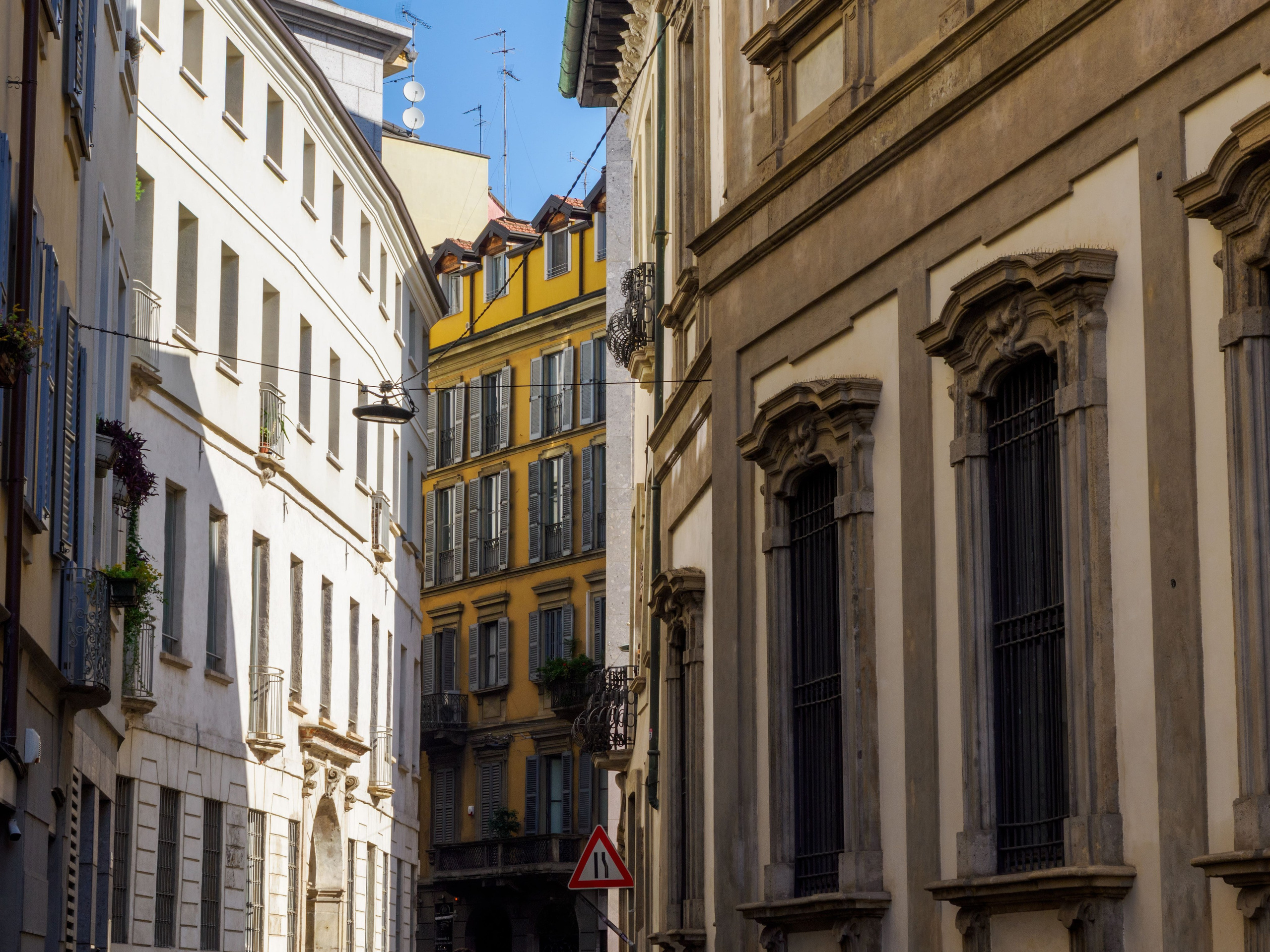 Milan. Lake Como Wedding Photographer | Elegant & Timeless Photography in Italy