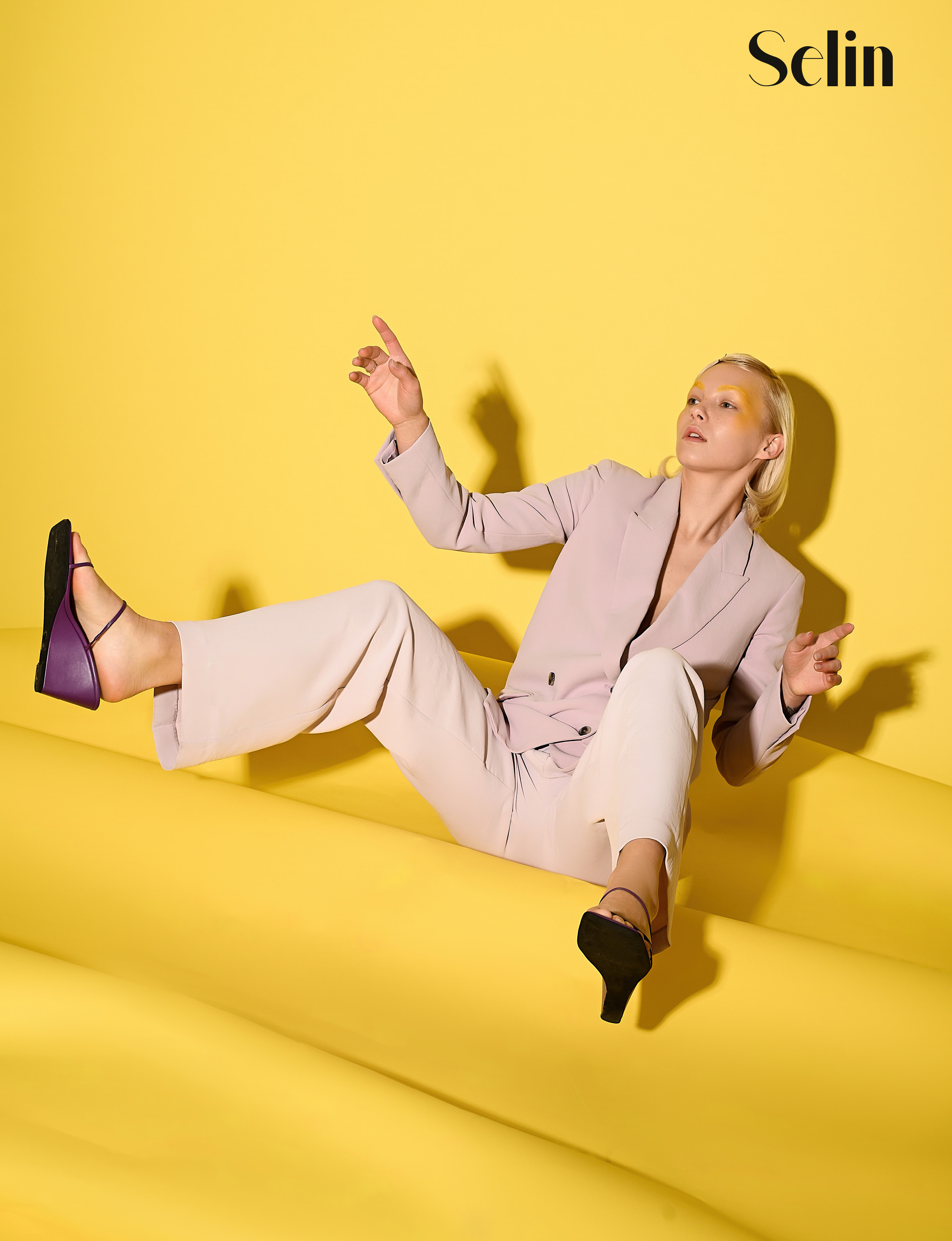 Contact. Alexandra Hryshyn photography