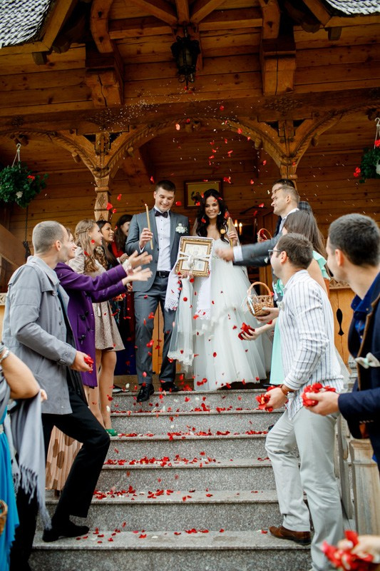 Tradiții de nuntă românești. MDimaFotoStudio. Fotograf de nuntă, evenimente private și de familie