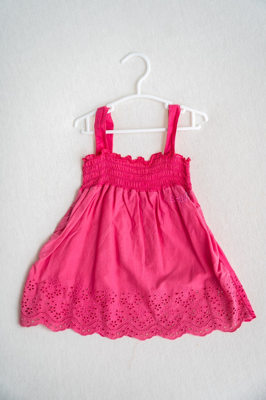 Cake smash outfits for girls. Newborn and family photographer. Hills District. Sydney